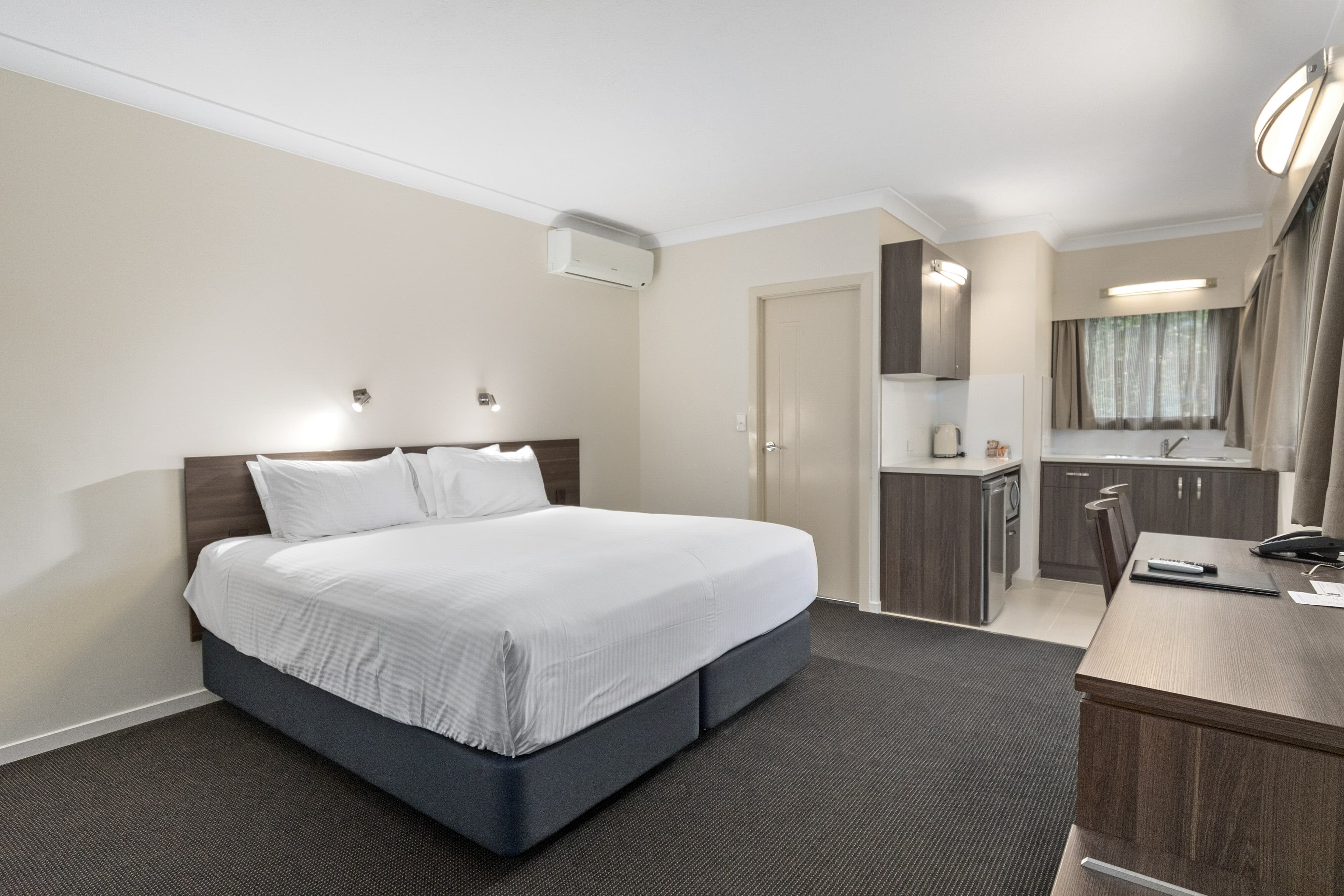 Quality Hotel Robertson Gardens — 7