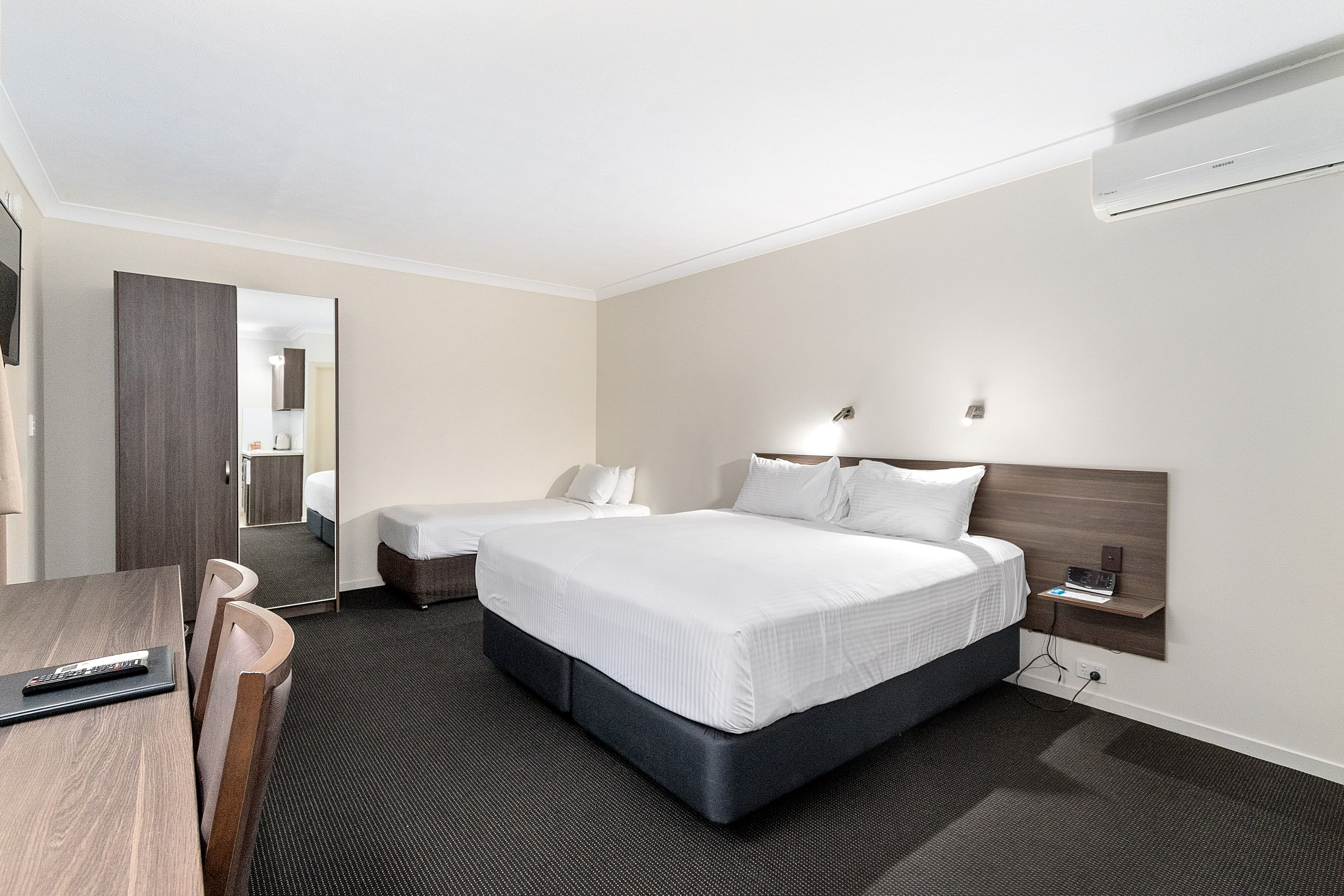 Quality Hotel Robertson Gardens — 8