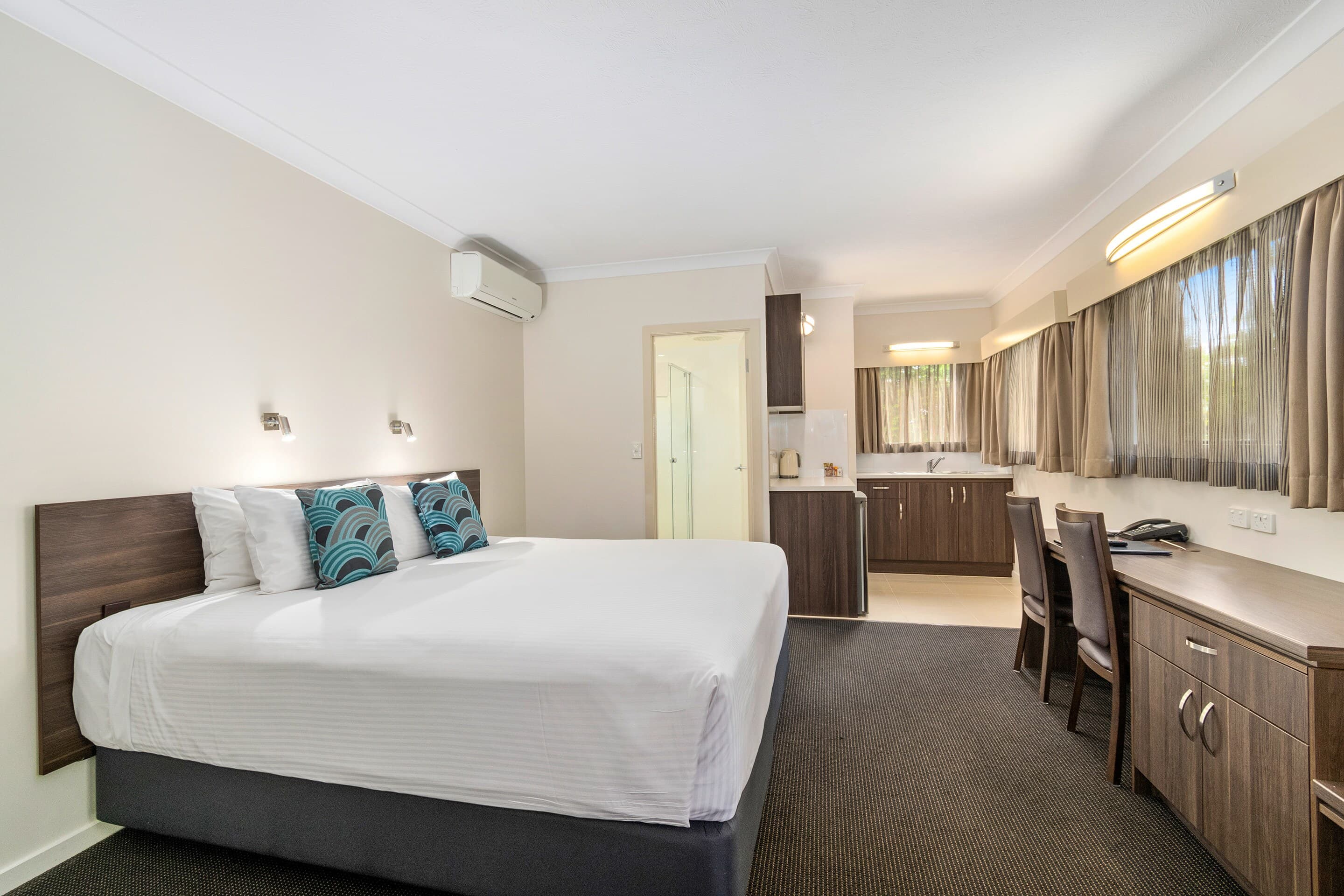 Quality Hotel Robertson Gardens — 14