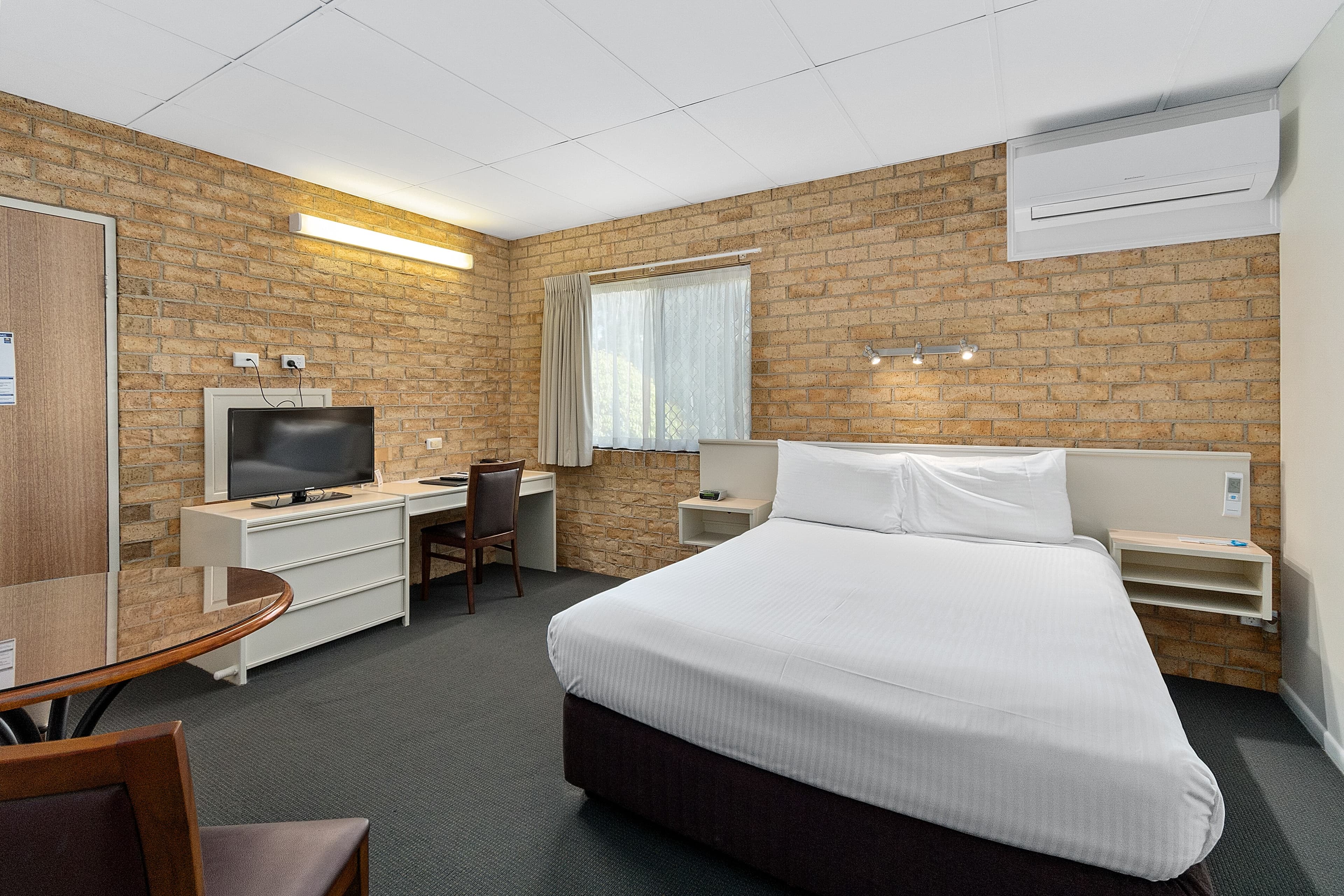 Quality Hotel Robertson Gardens — 17