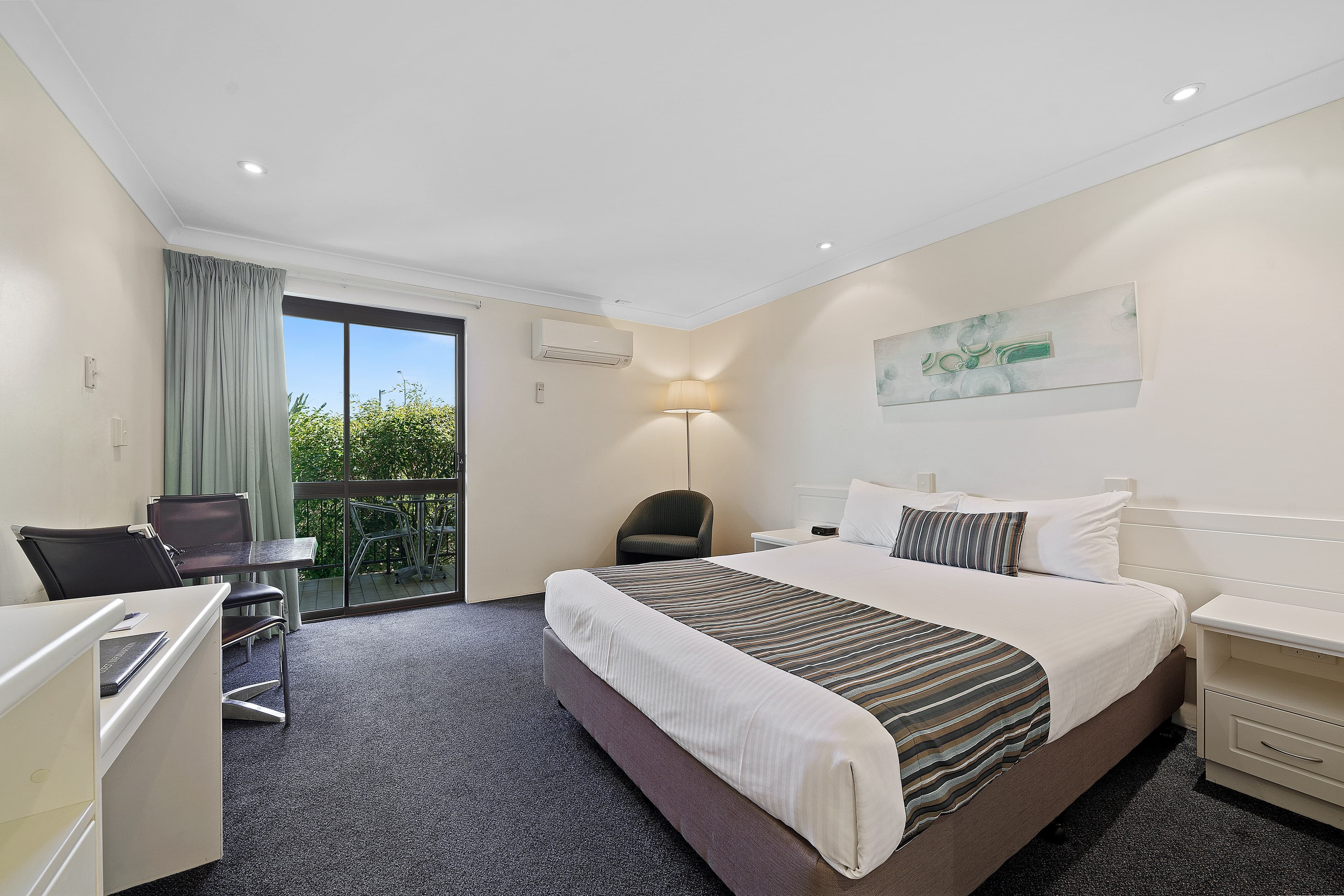 Comfort Inn Glenfield — 24