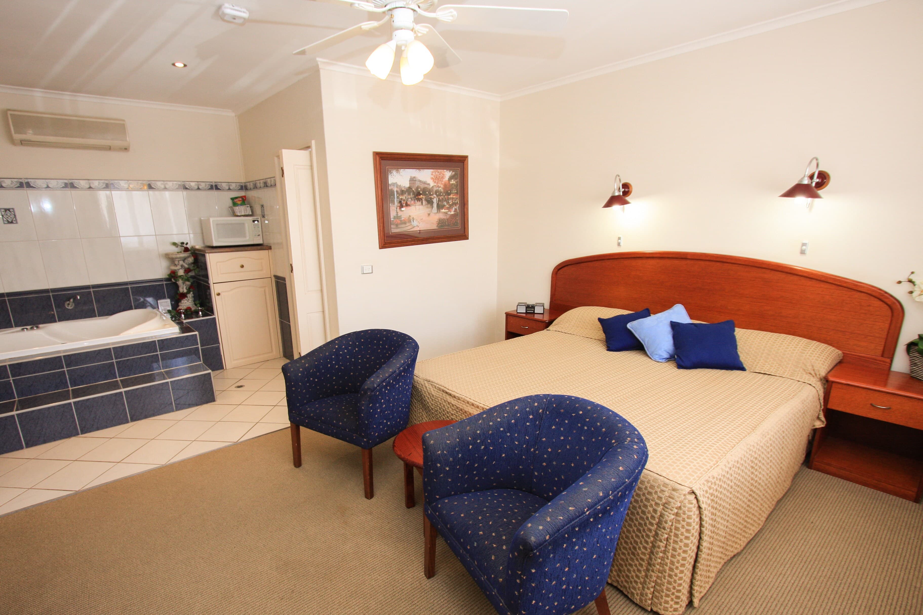 Comfort Inn & Suites Augusta Westside - Image 2