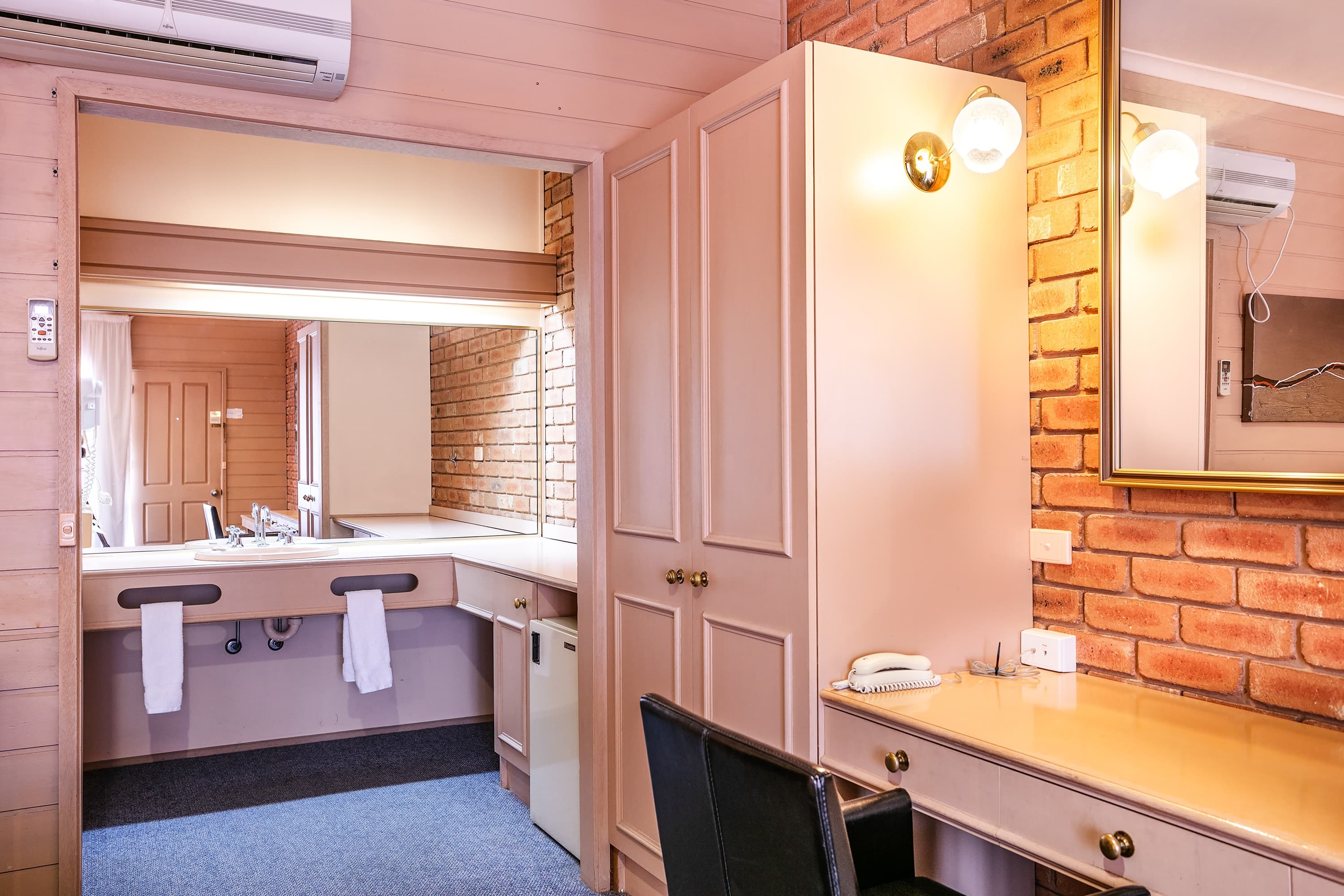 Quality Inn Colonial — 12