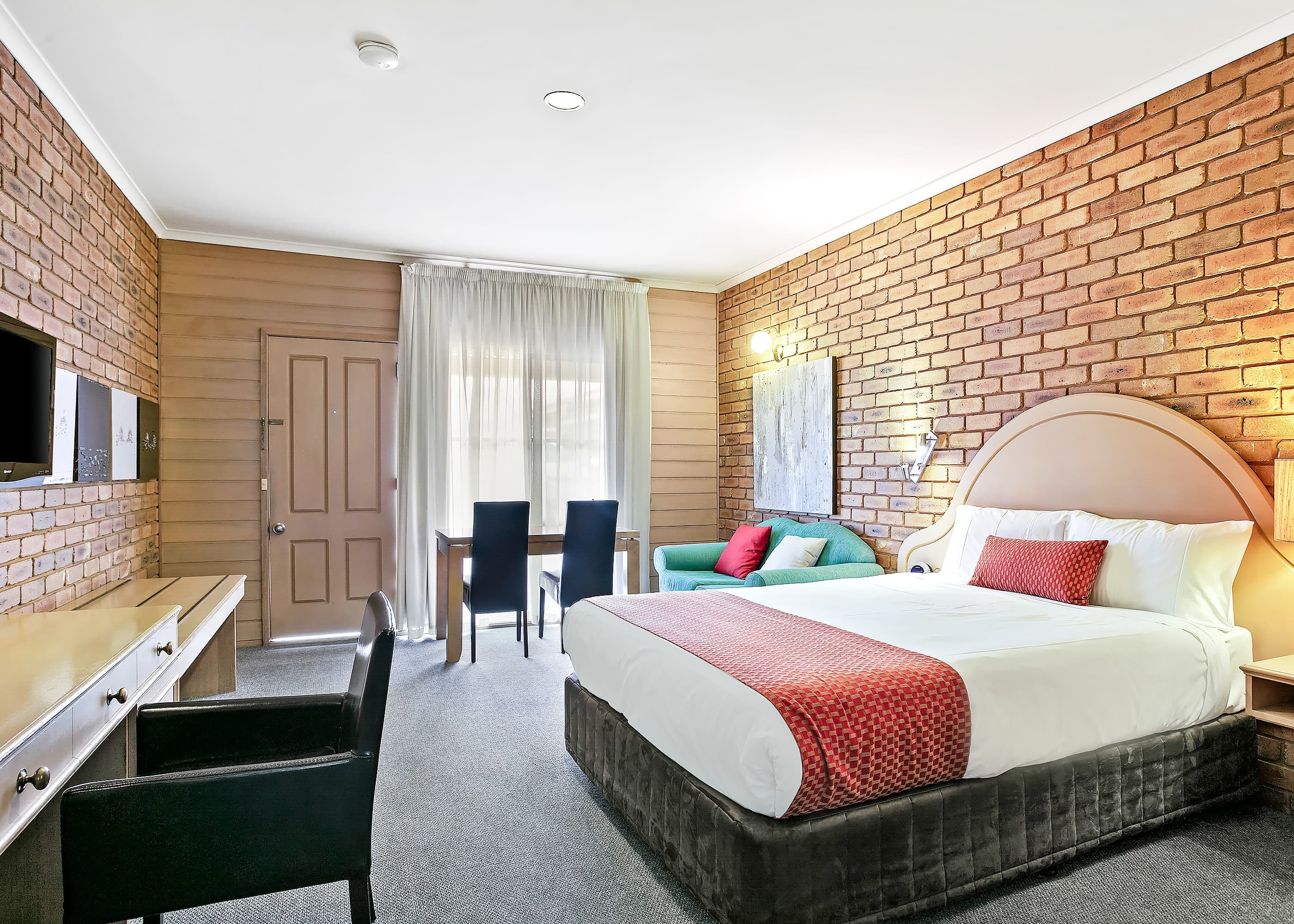 Quality Inn Colonial — 14