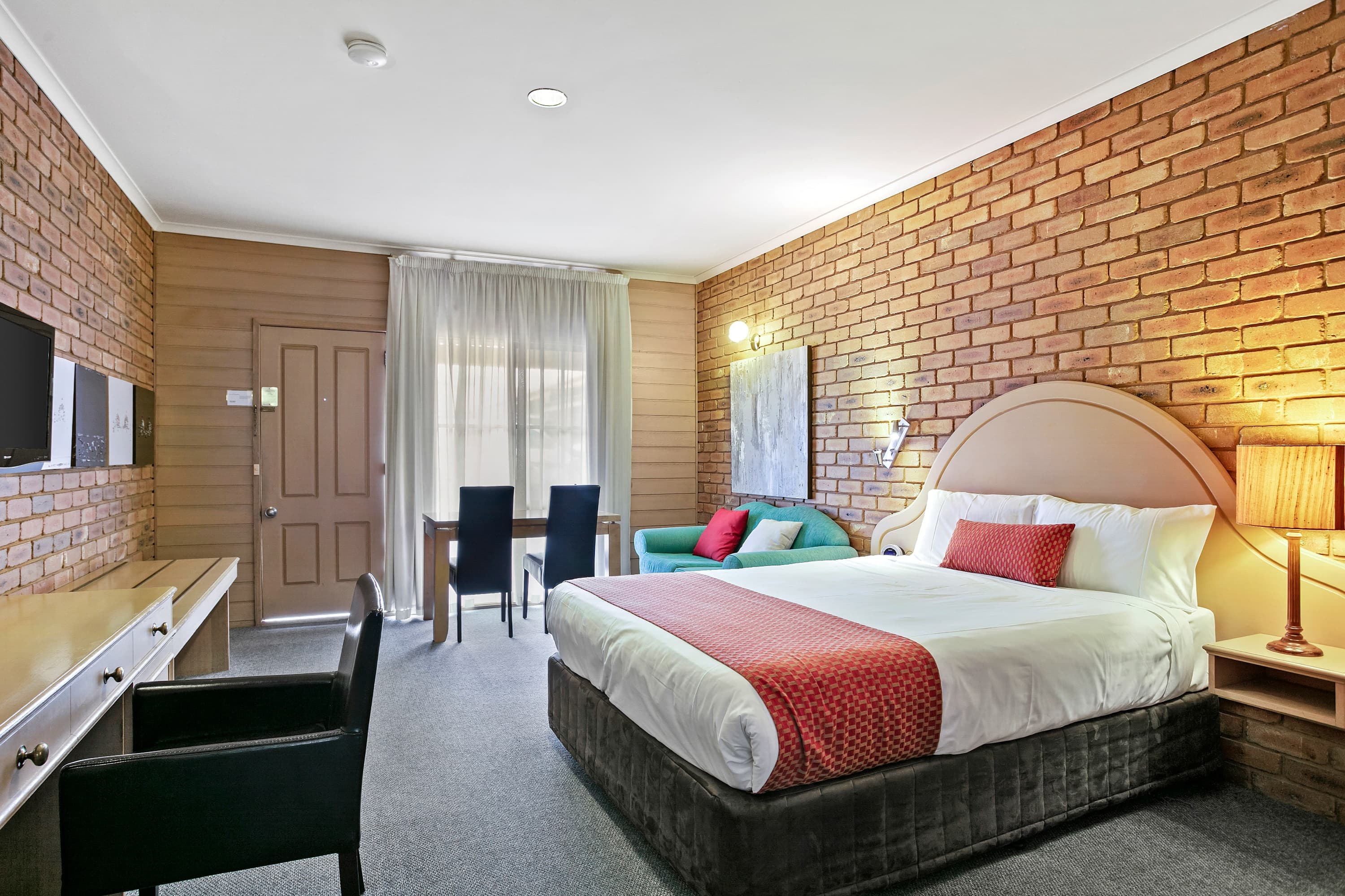 Quality Inn Colonial — 15