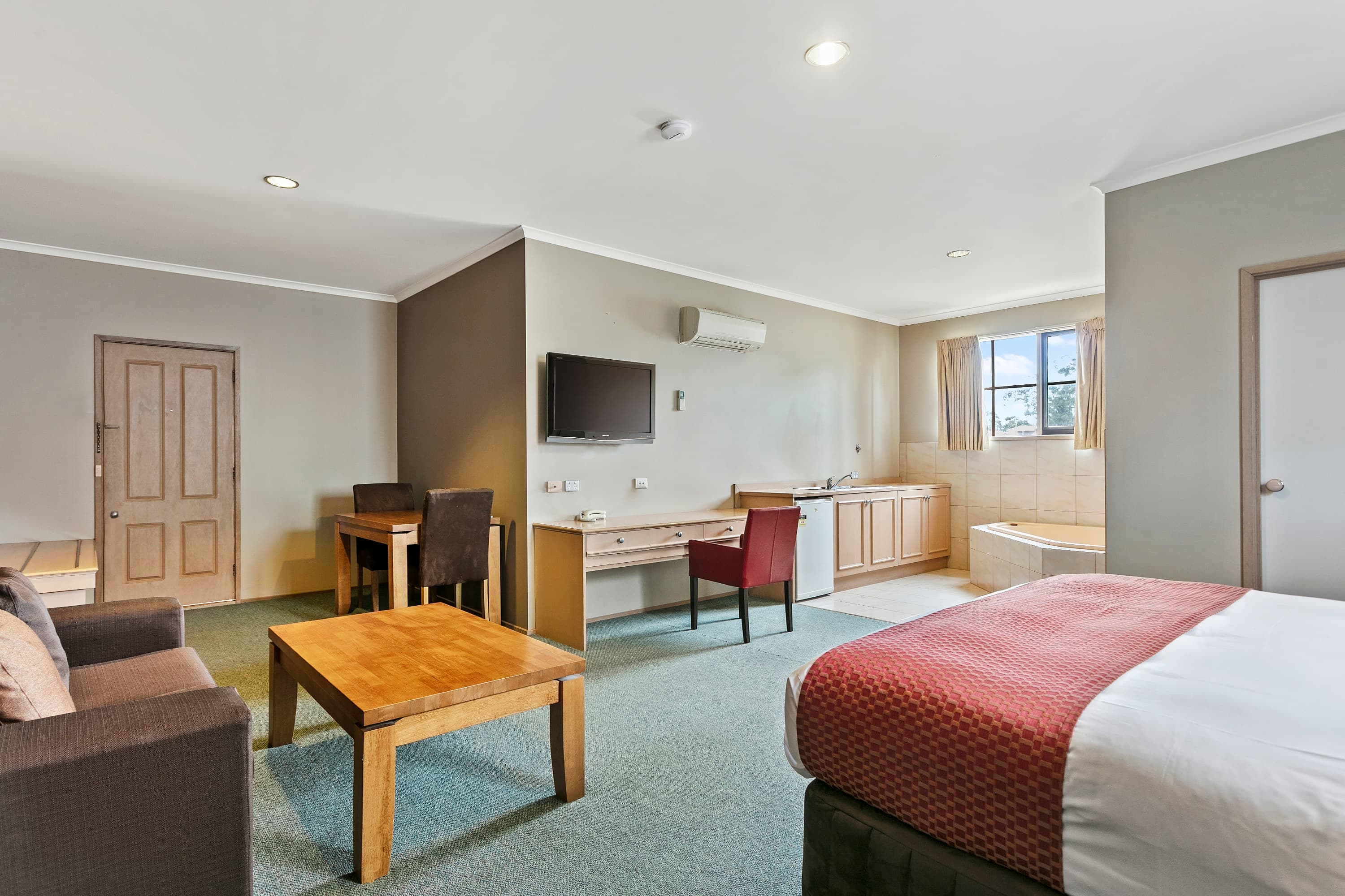 Quality Inn Colonial — 23