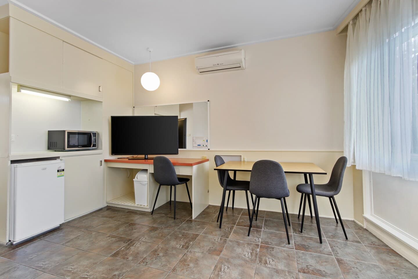 Comfort Inn & Suites Lakes Entrance — 7