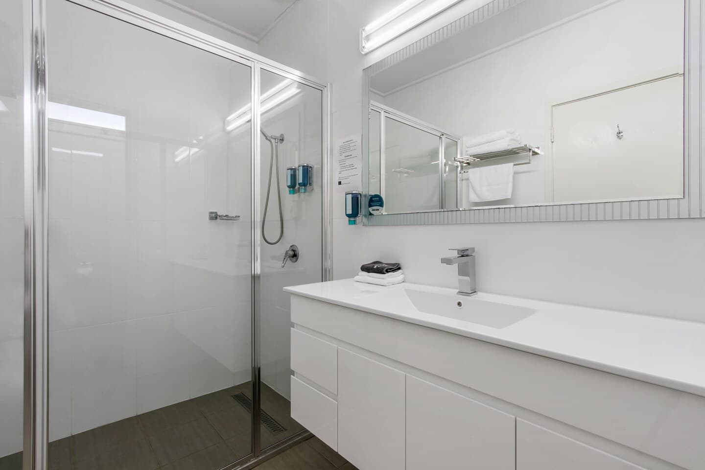 Comfort Inn & Suites Lakes Entrance — 8
