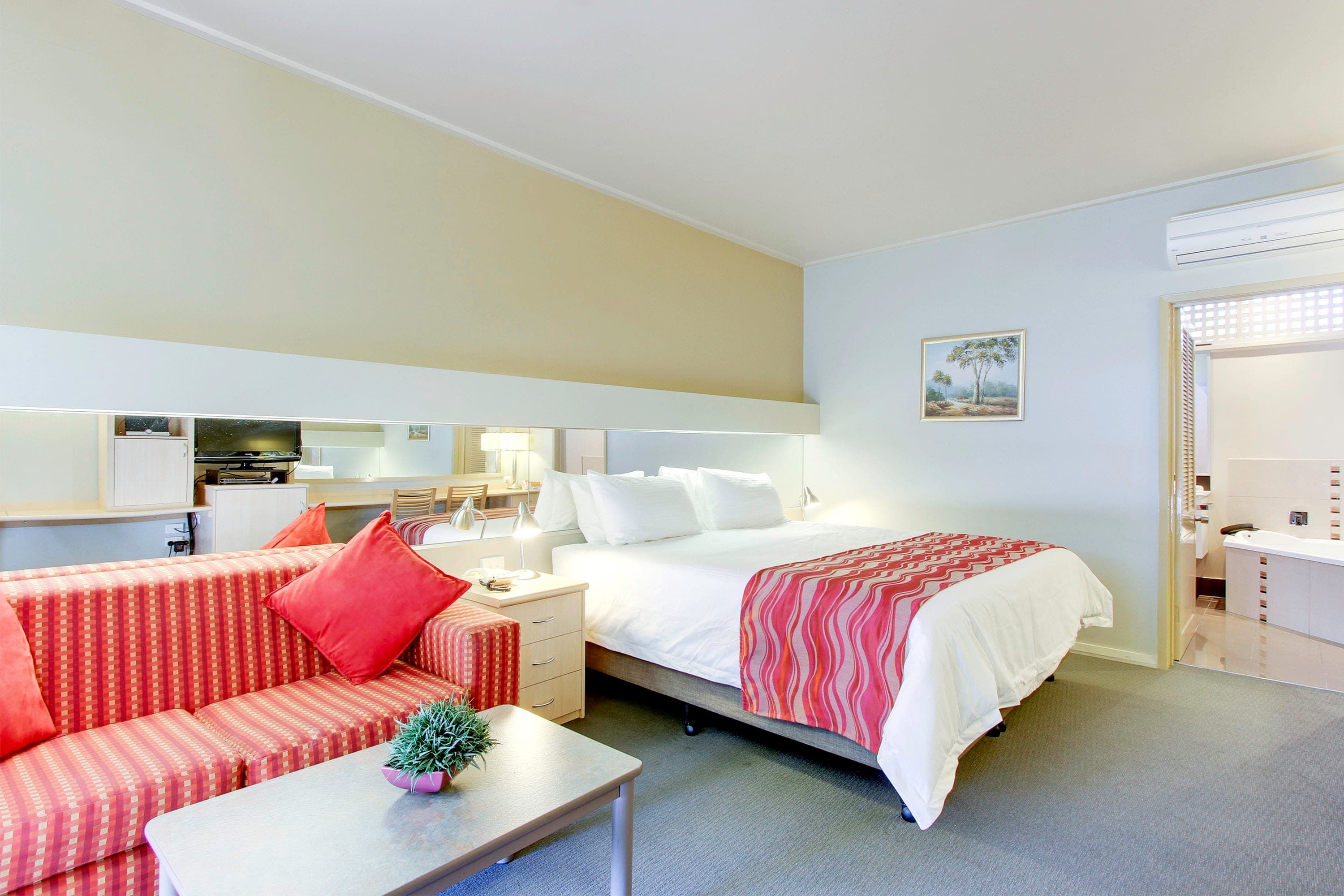 Comfort Inn & Suites Lakes Entrance — 9