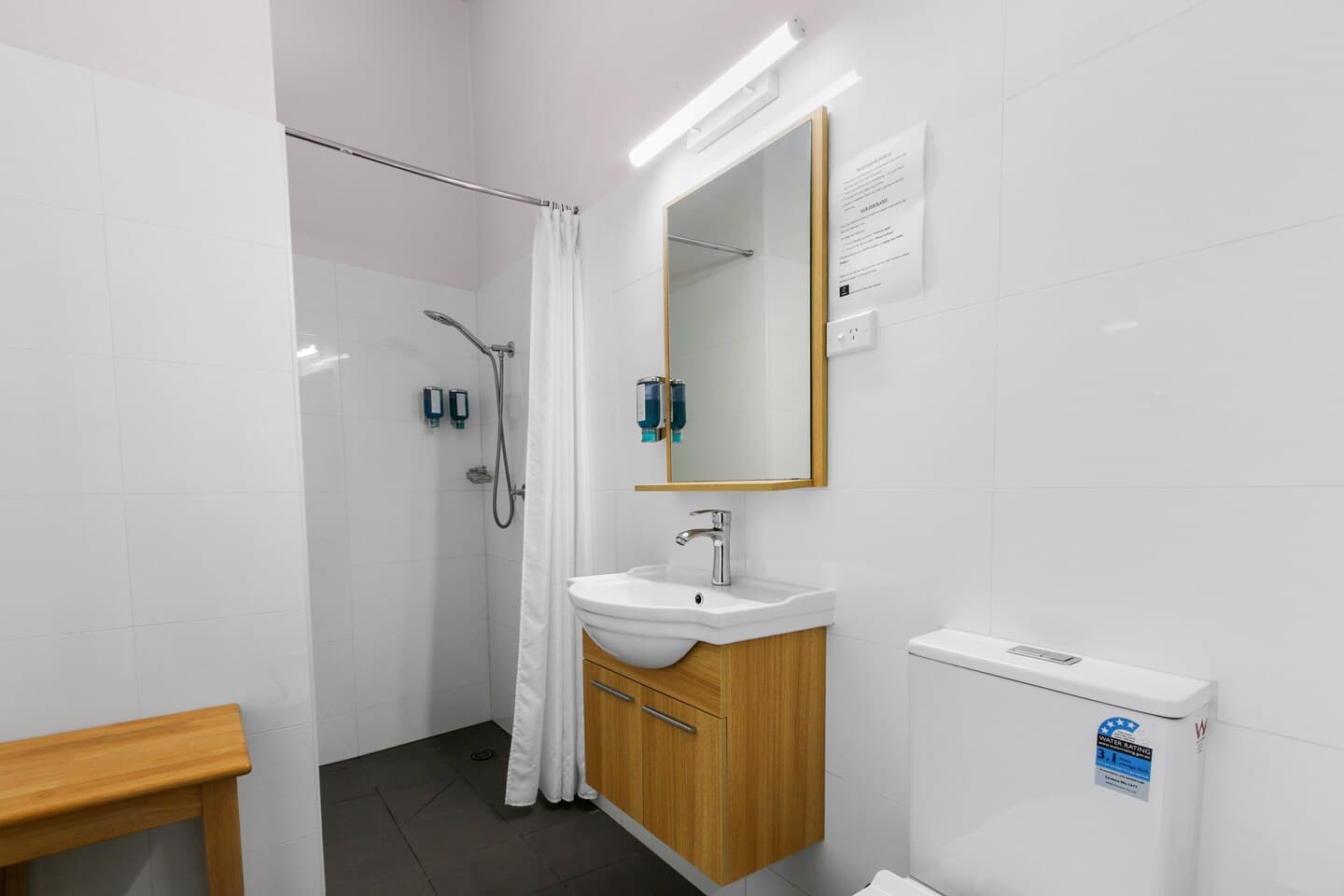 Comfort Inn & Suites Lakes Entrance — 16