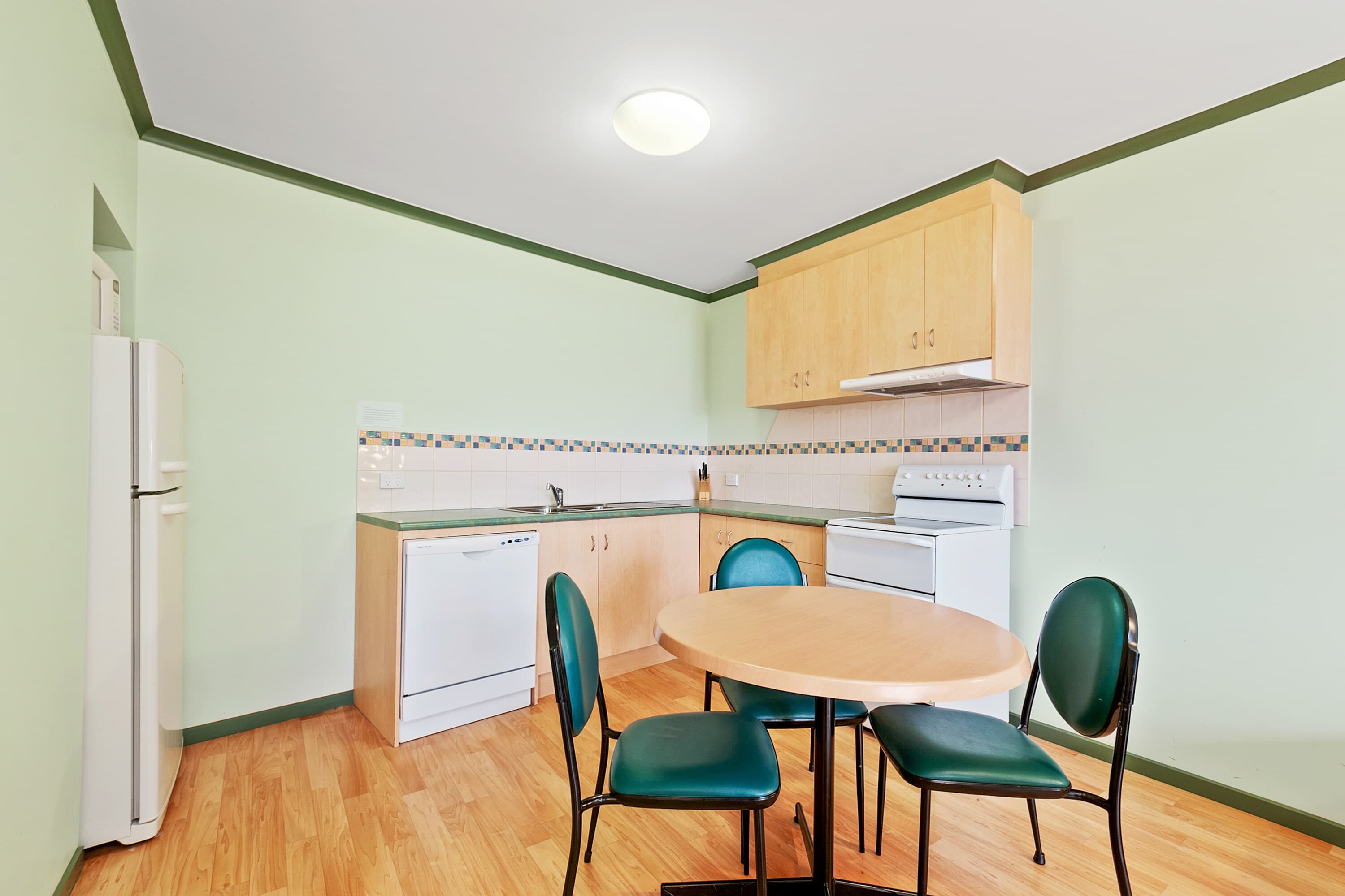 Comfort Inn & Suites Lakes Entrance - Image 5