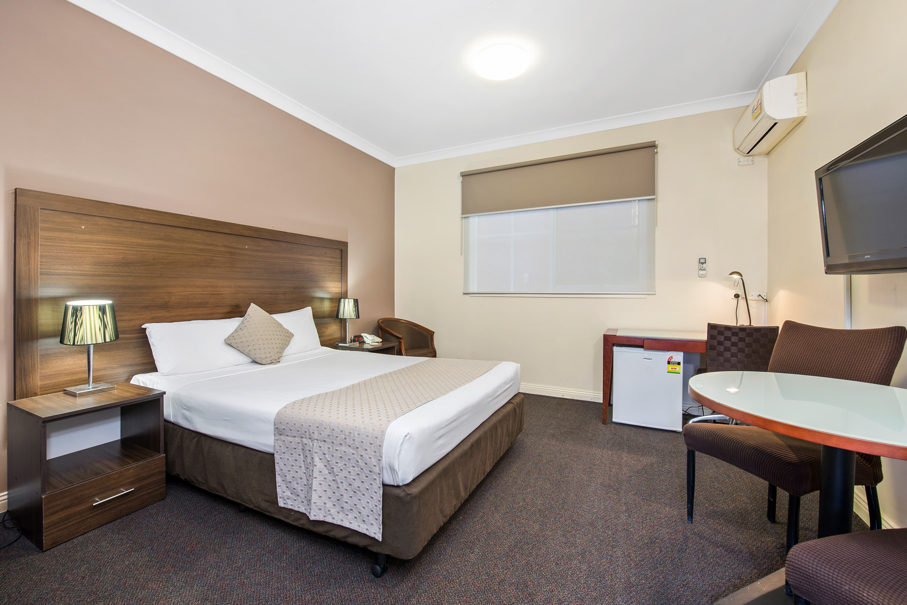 Comfort Hotel Dandenong - Image 2