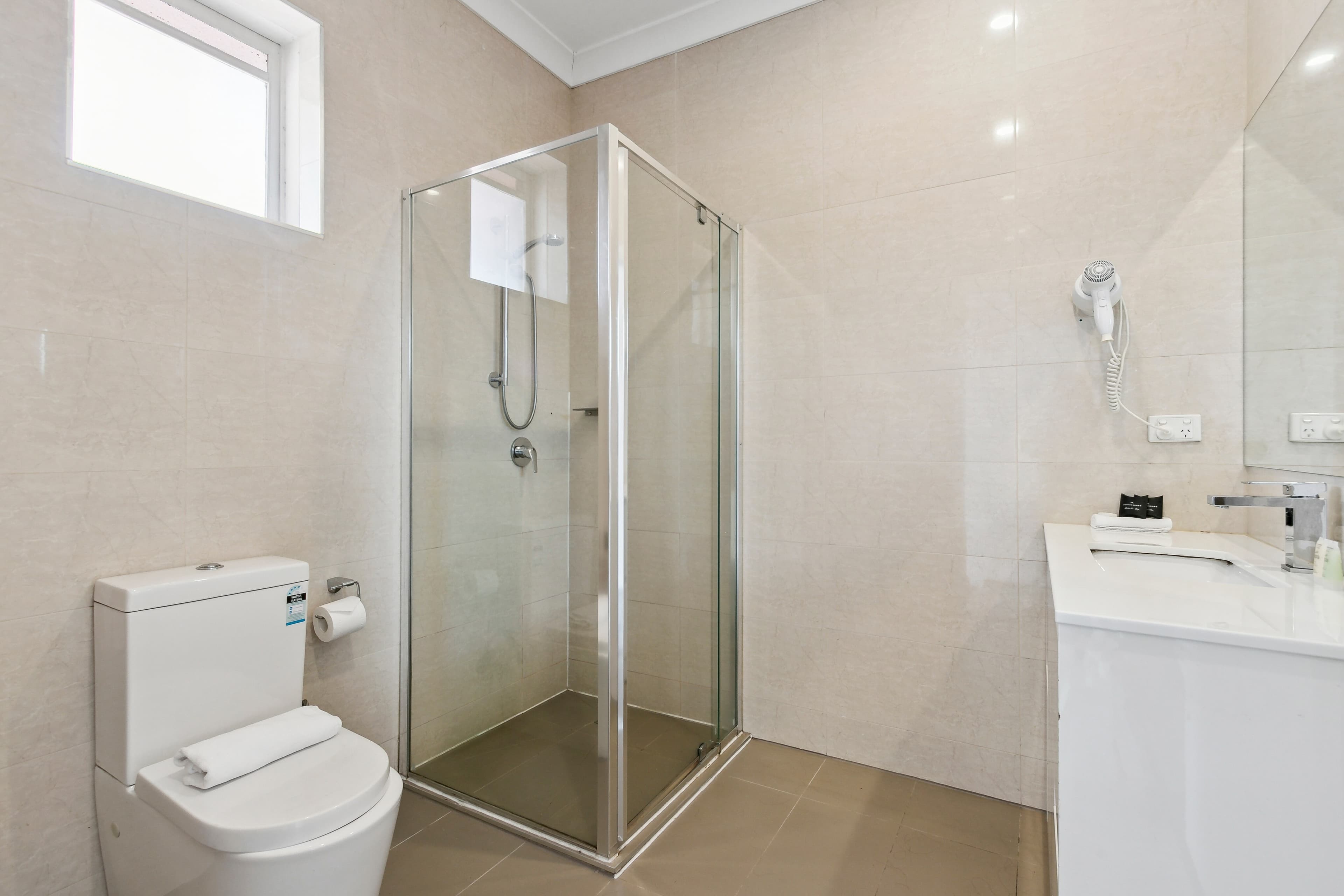 Comfort Hotel Dandenong - Image 4