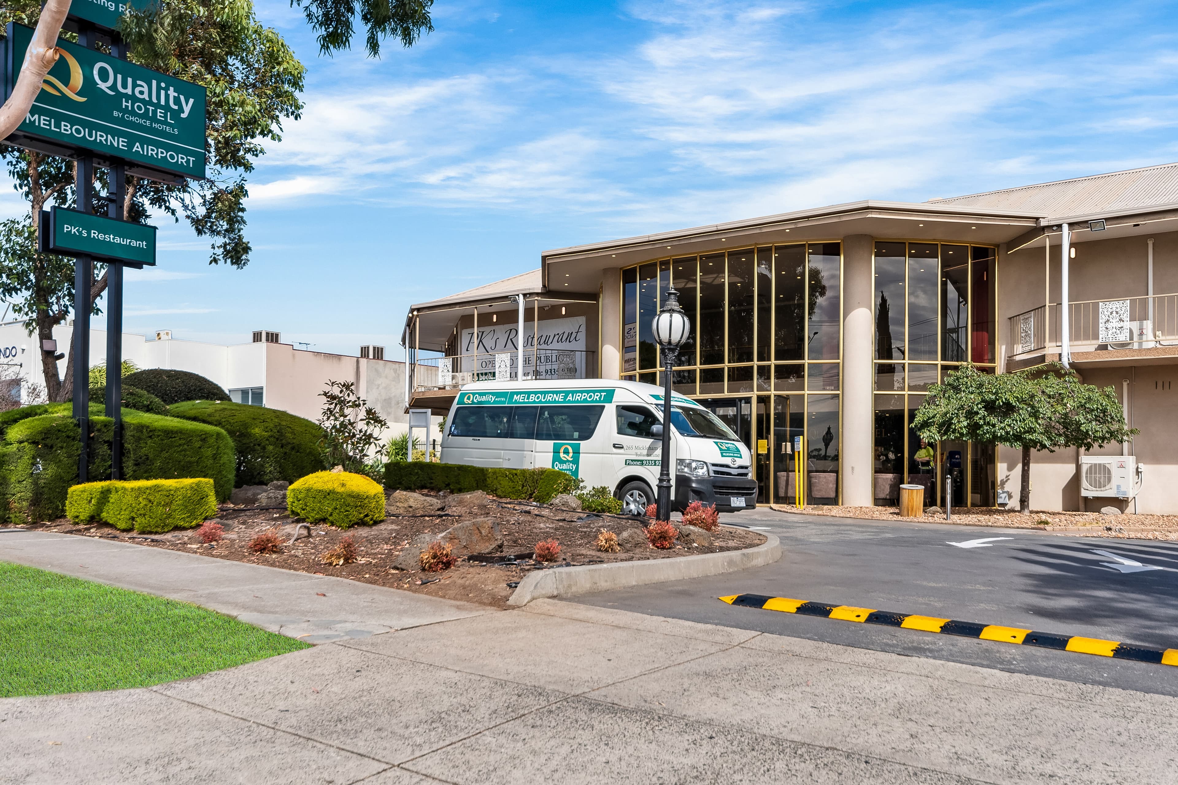 Quality Hotel Melbourne Airport - Image 1