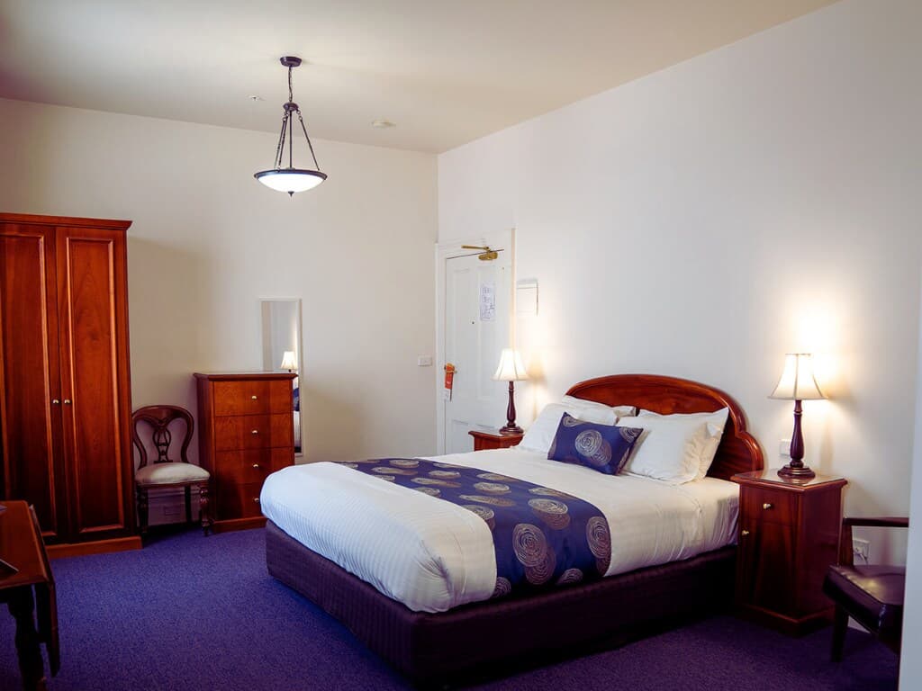 Quality Hotel Bentinck - Image 2