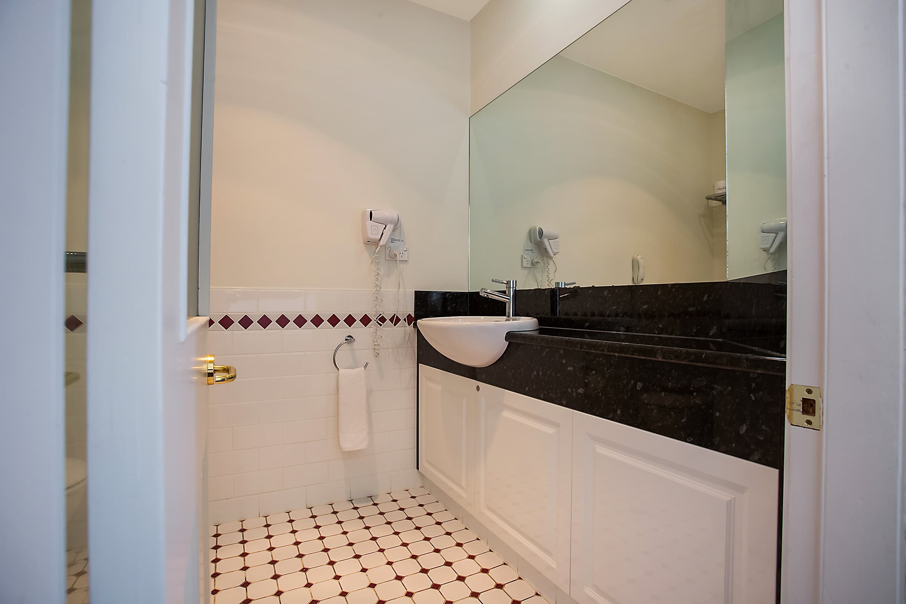 Quality Hotel Bentinck — 19