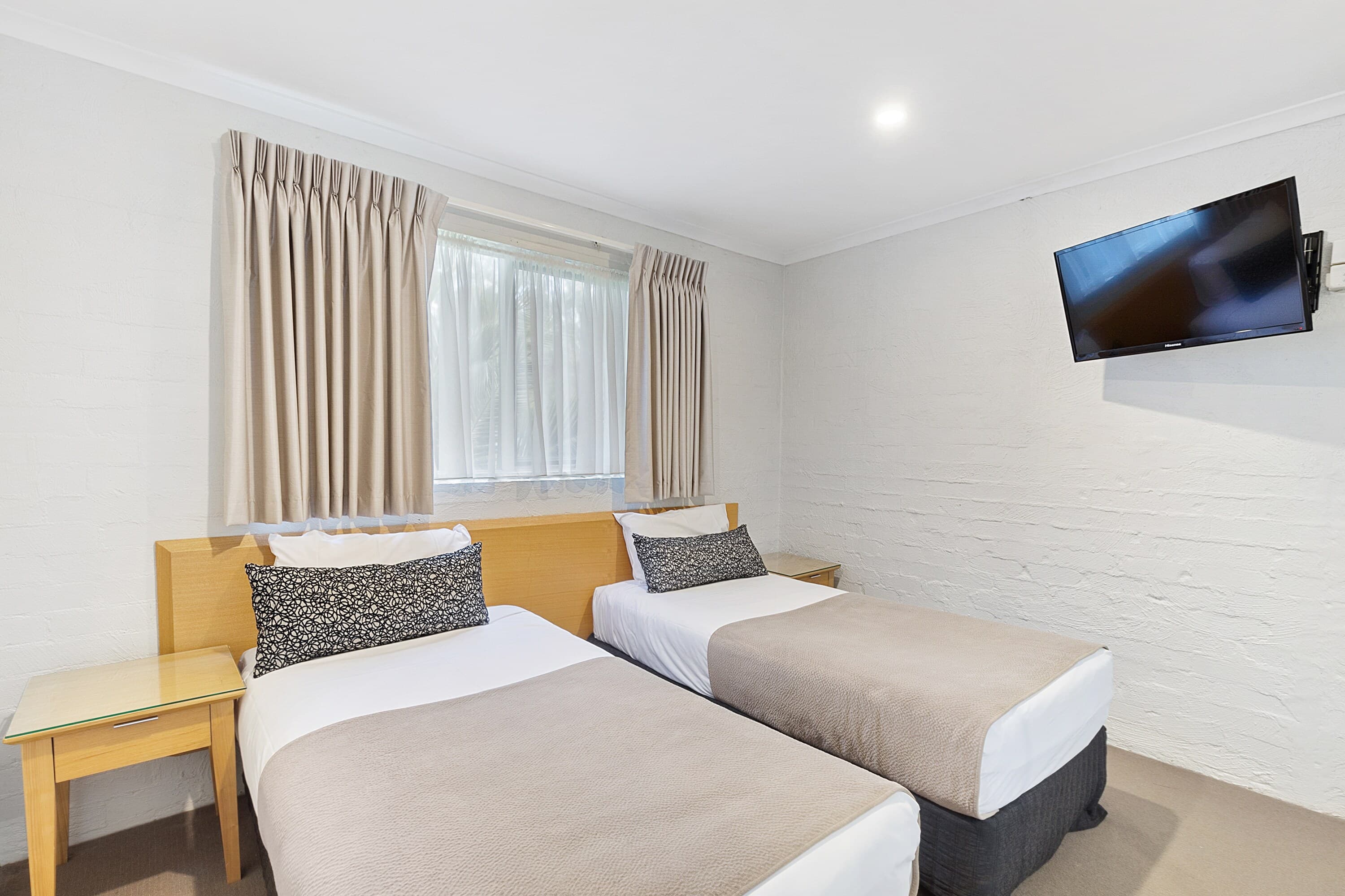 Comfort Inn Coach & Bushmans - Image 2