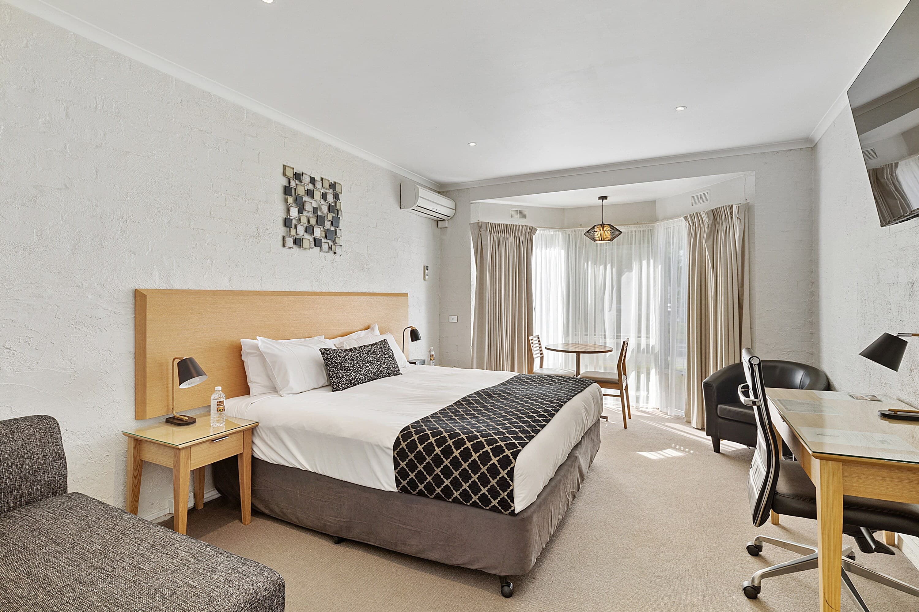 Comfort Inn Coach & Bushmans — 8