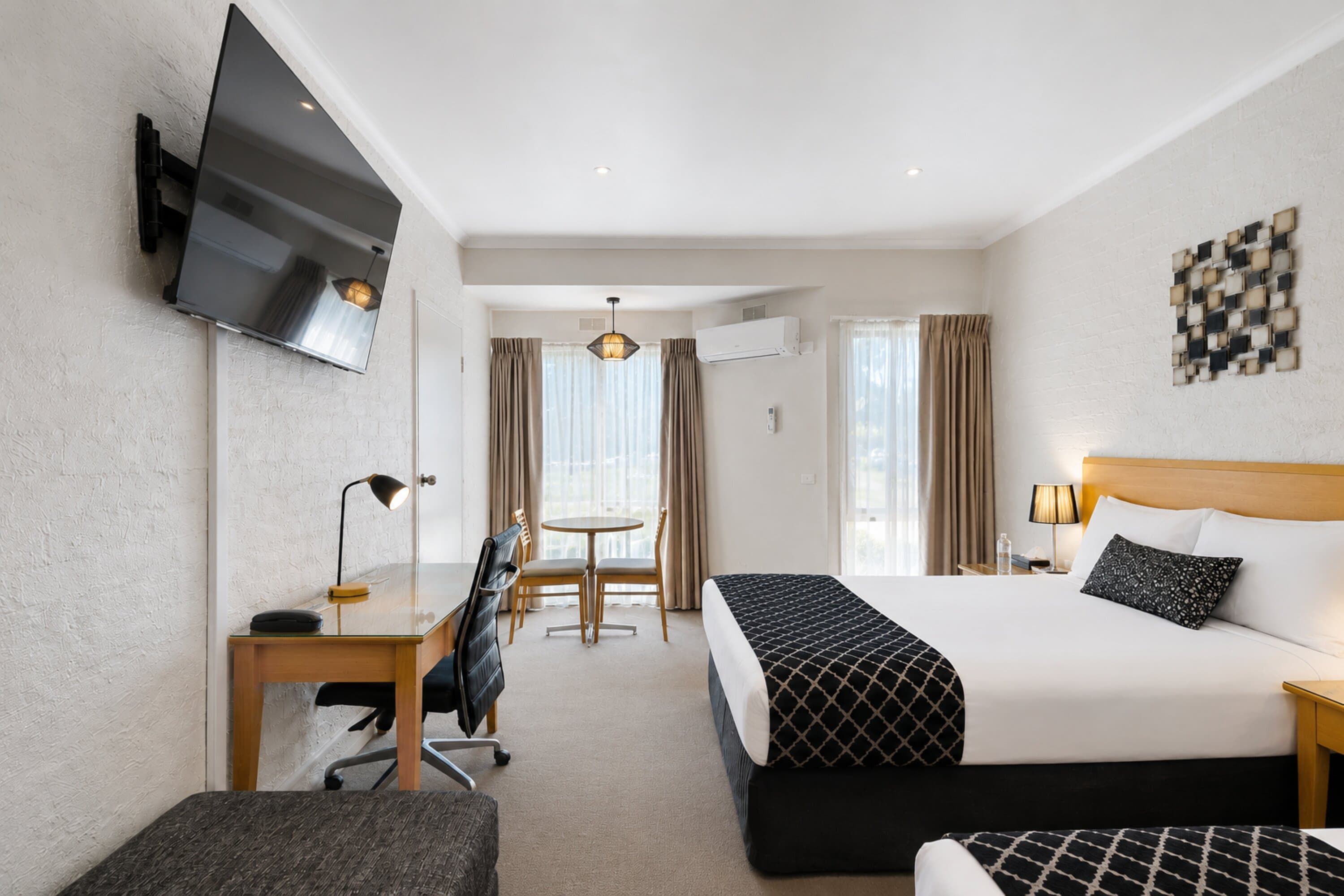 Comfort Inn Coach & Bushmans — 17