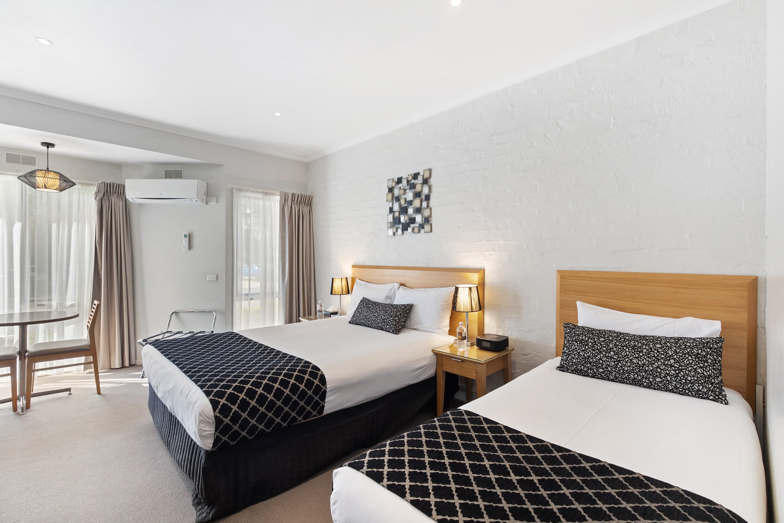 Comfort Inn Coach & Bushmans — 14