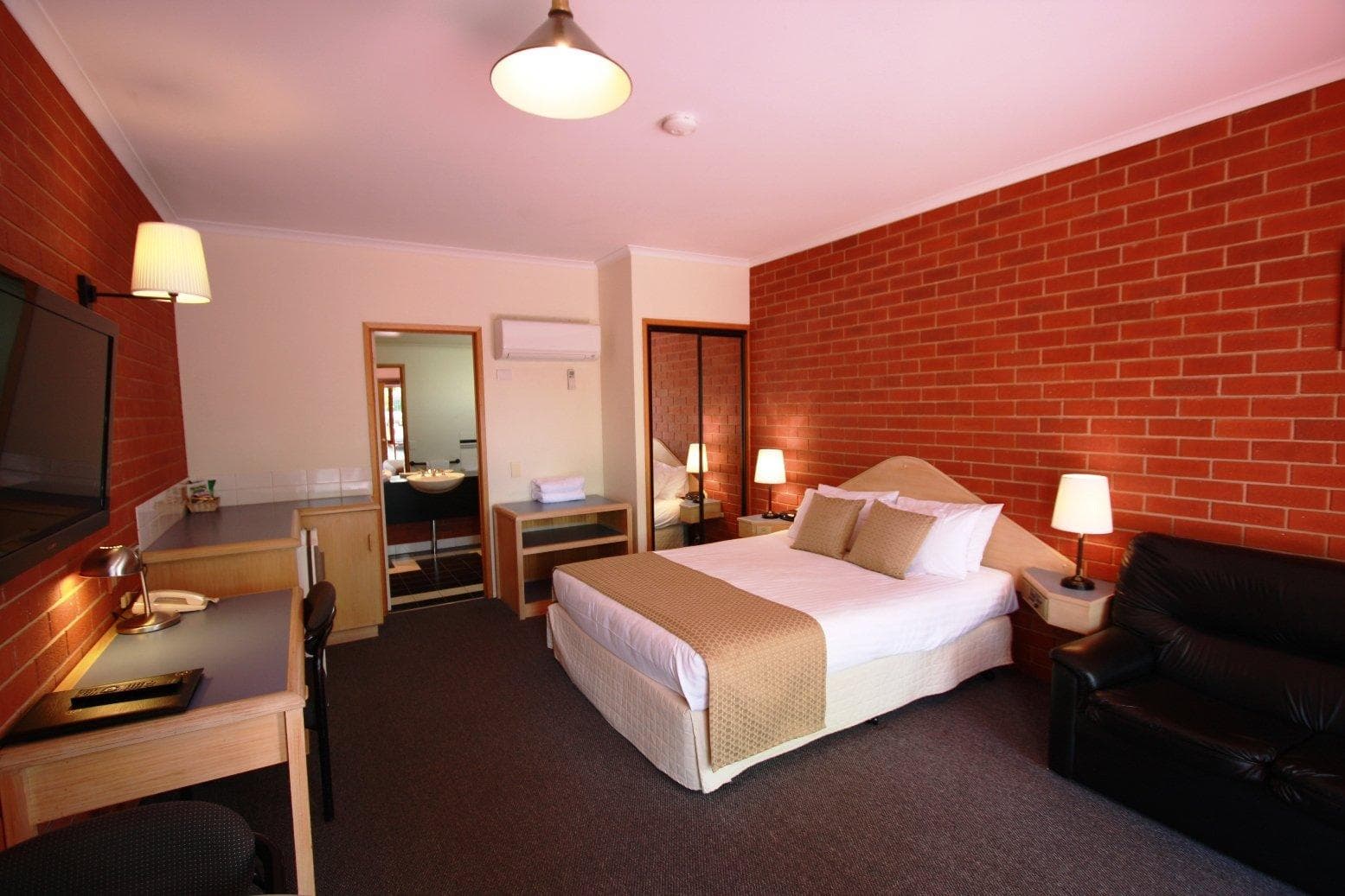 Comfort Inn Lady Augusta — 13