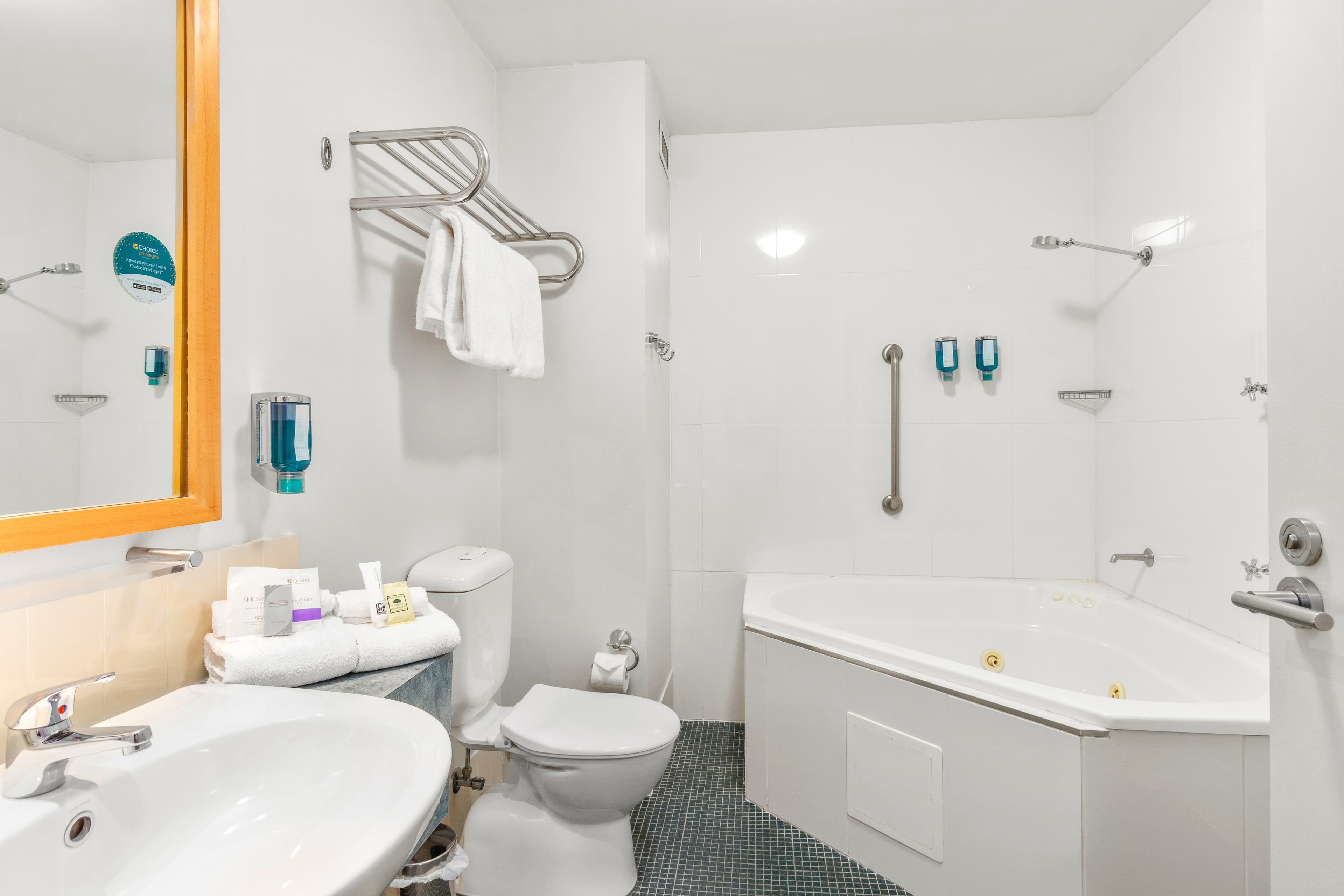 Quality Hotel Dickson - Image 2