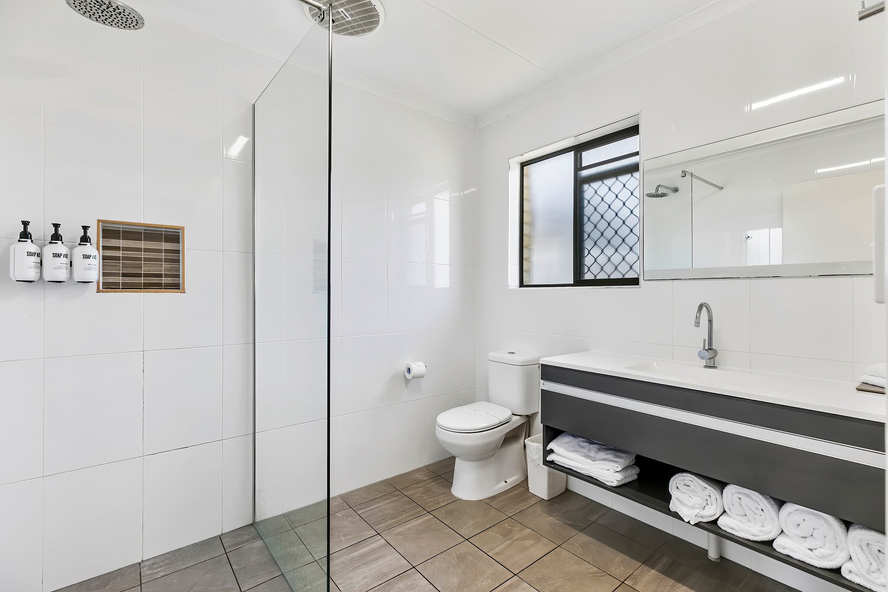 Comfort Inn on Main Hervey Bay — 9