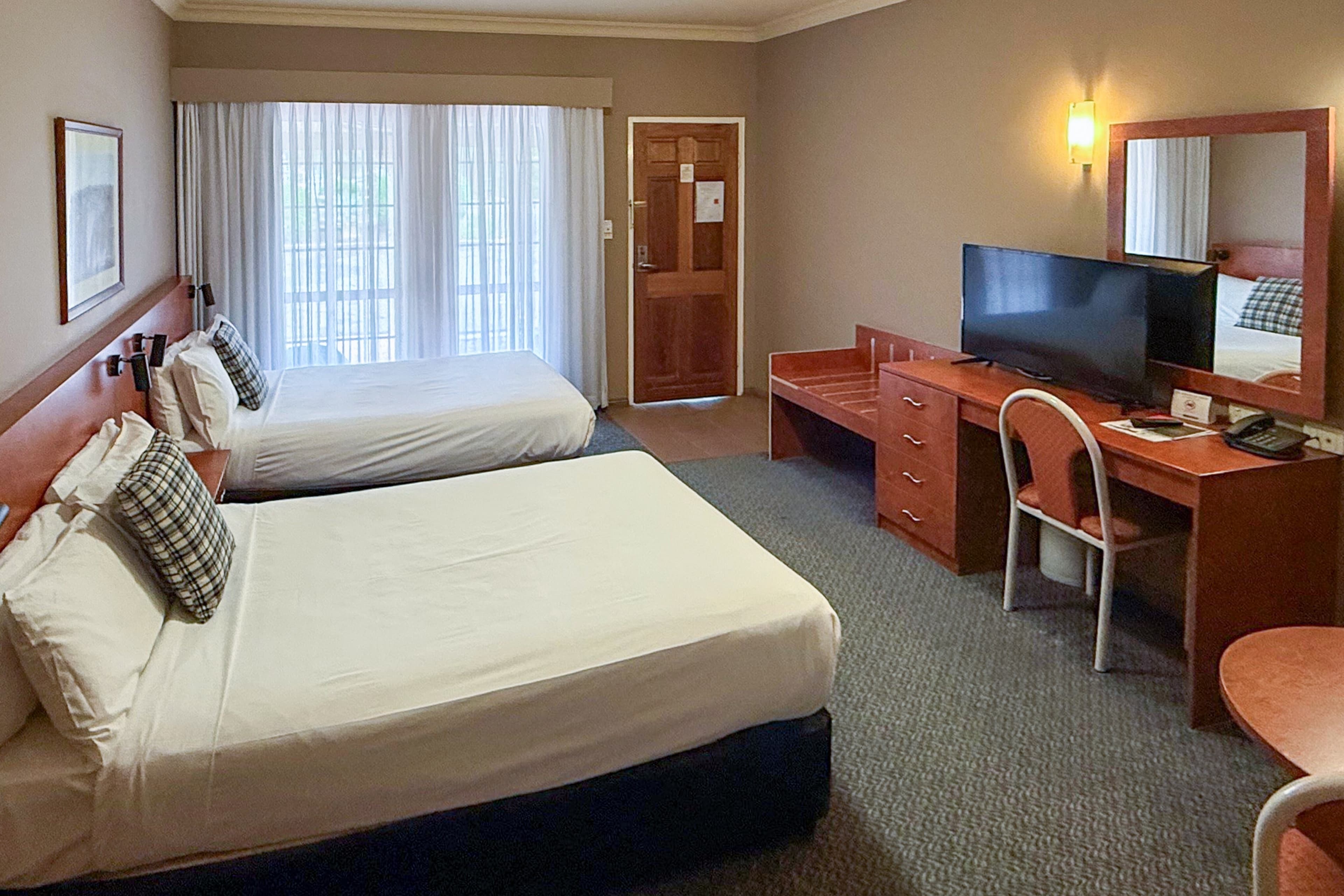 Quality Inn Penrith - Image 2