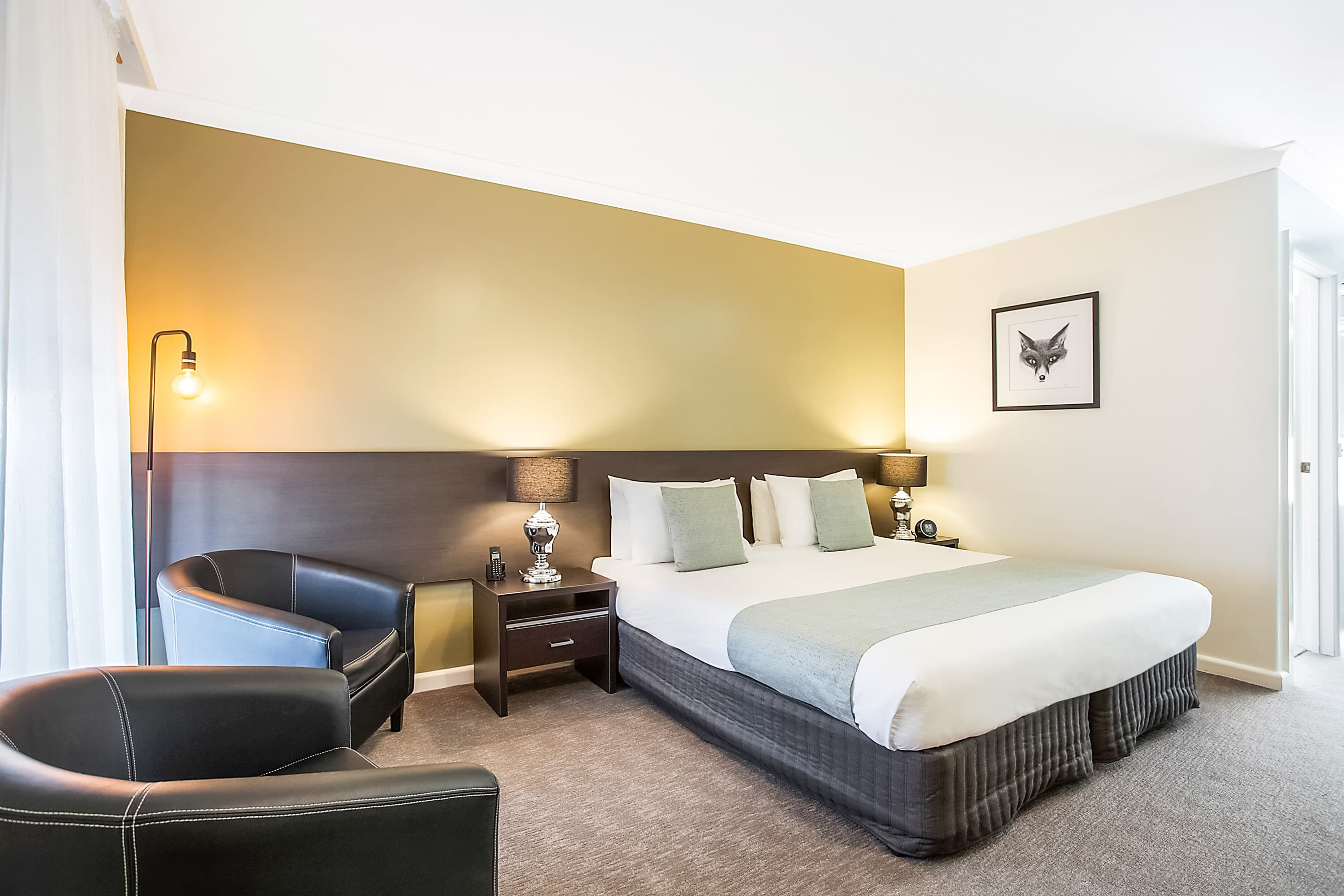Comfort Inn Western - Image 2