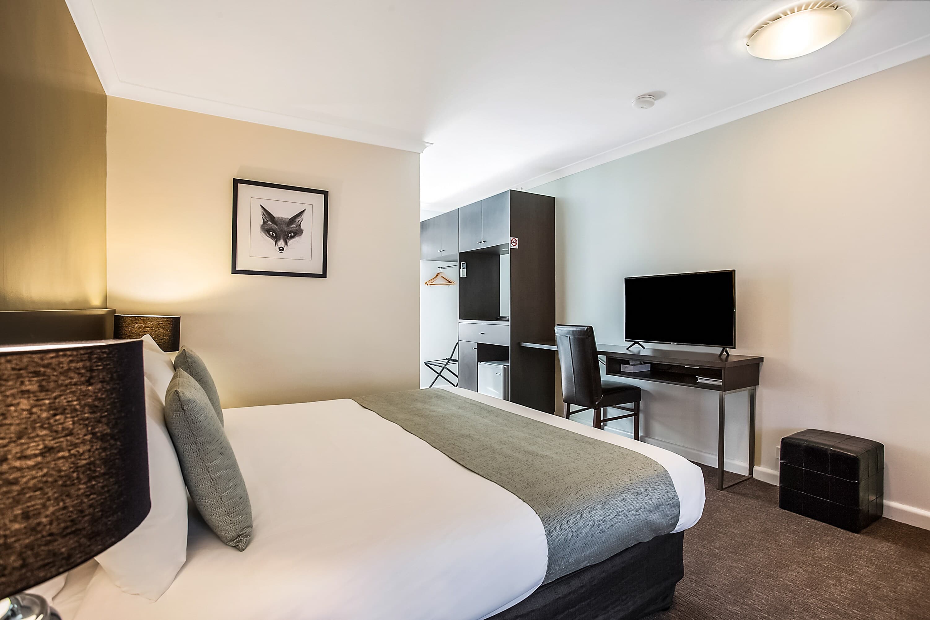 Comfort Inn Western - Image 3
