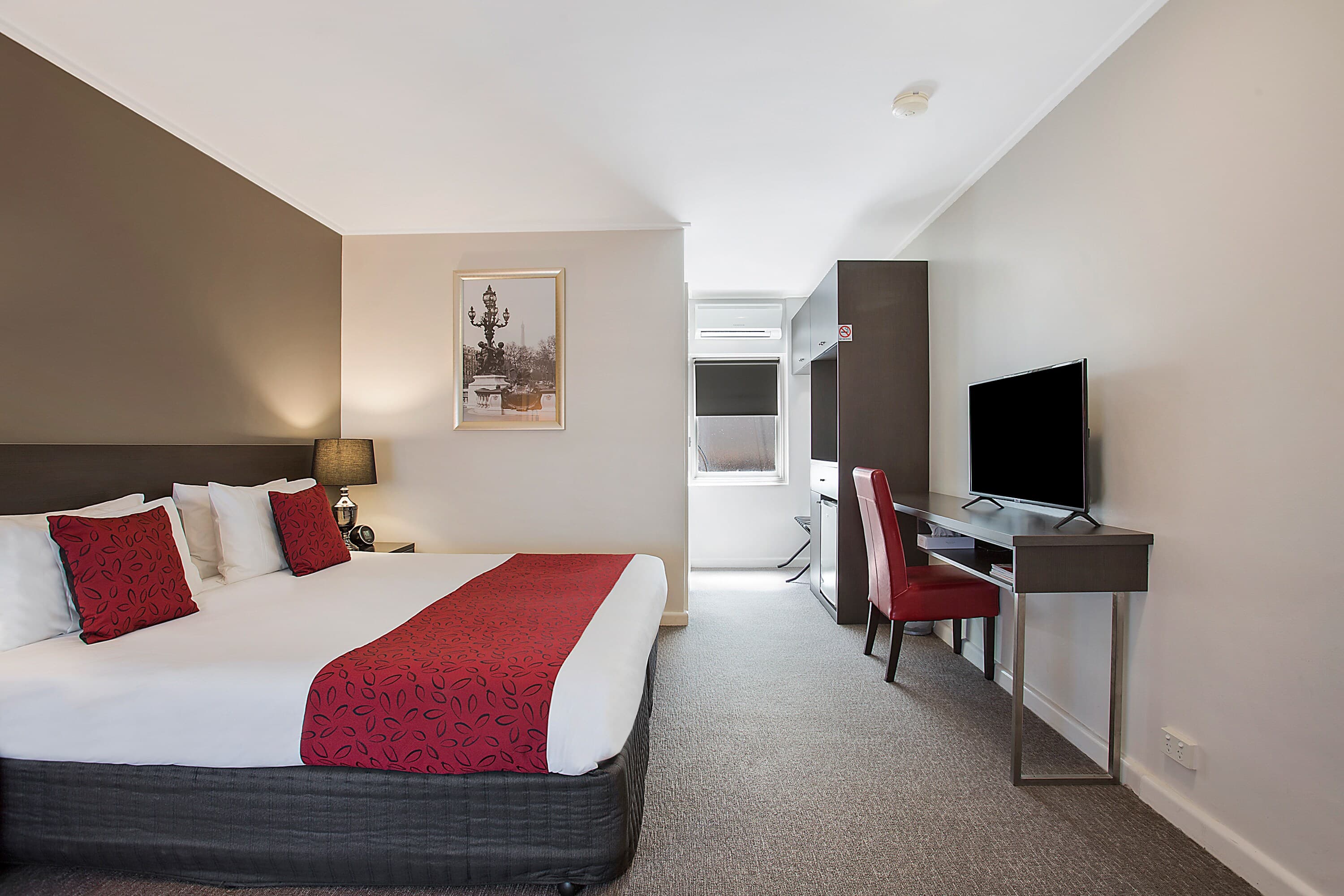 Comfort Inn Western — 8
