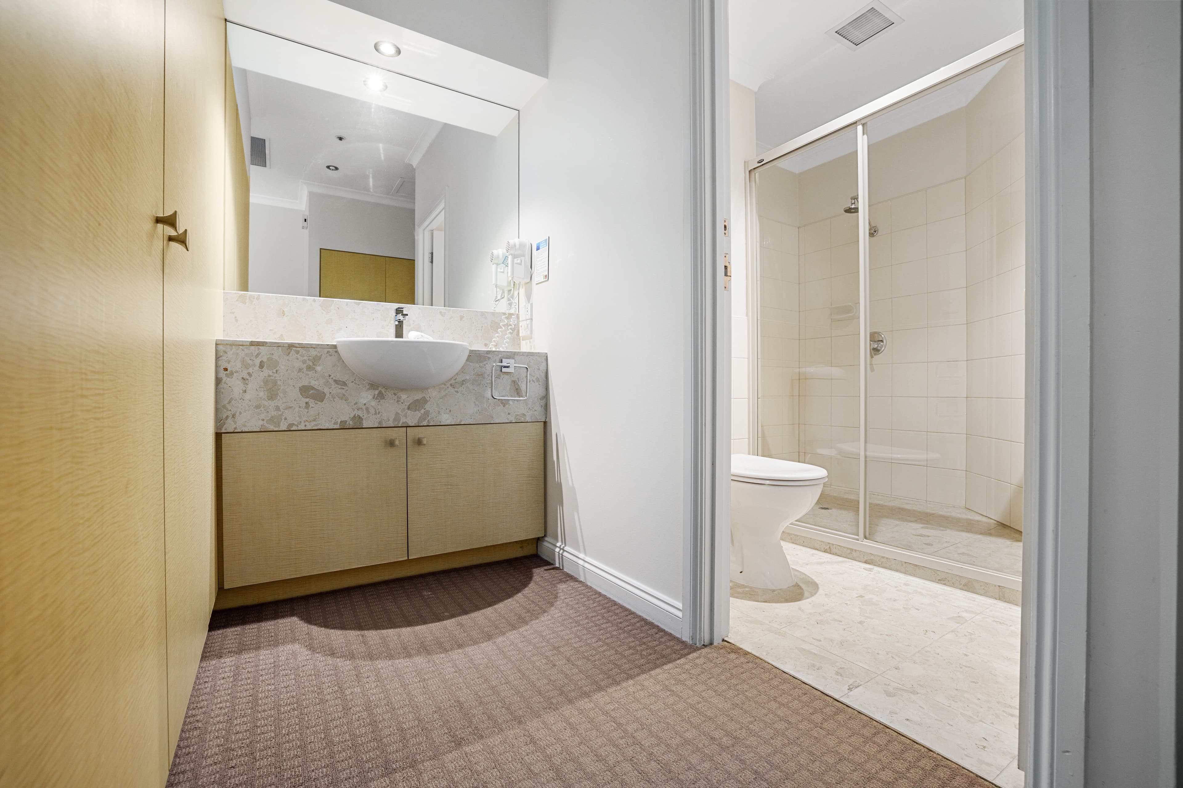 Clarion Suites Gateway — 10