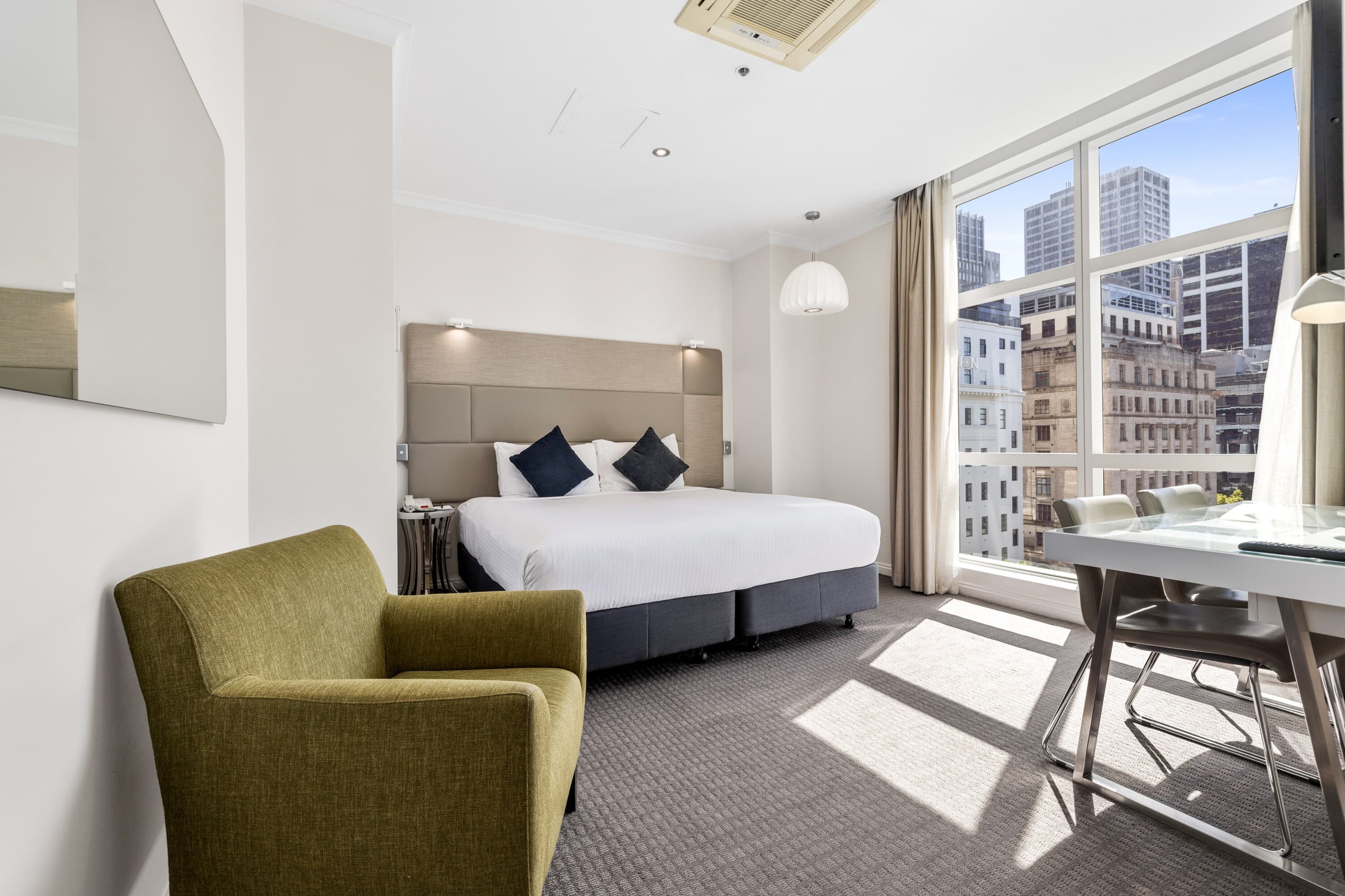 Clarion Suites Gateway - Image 3