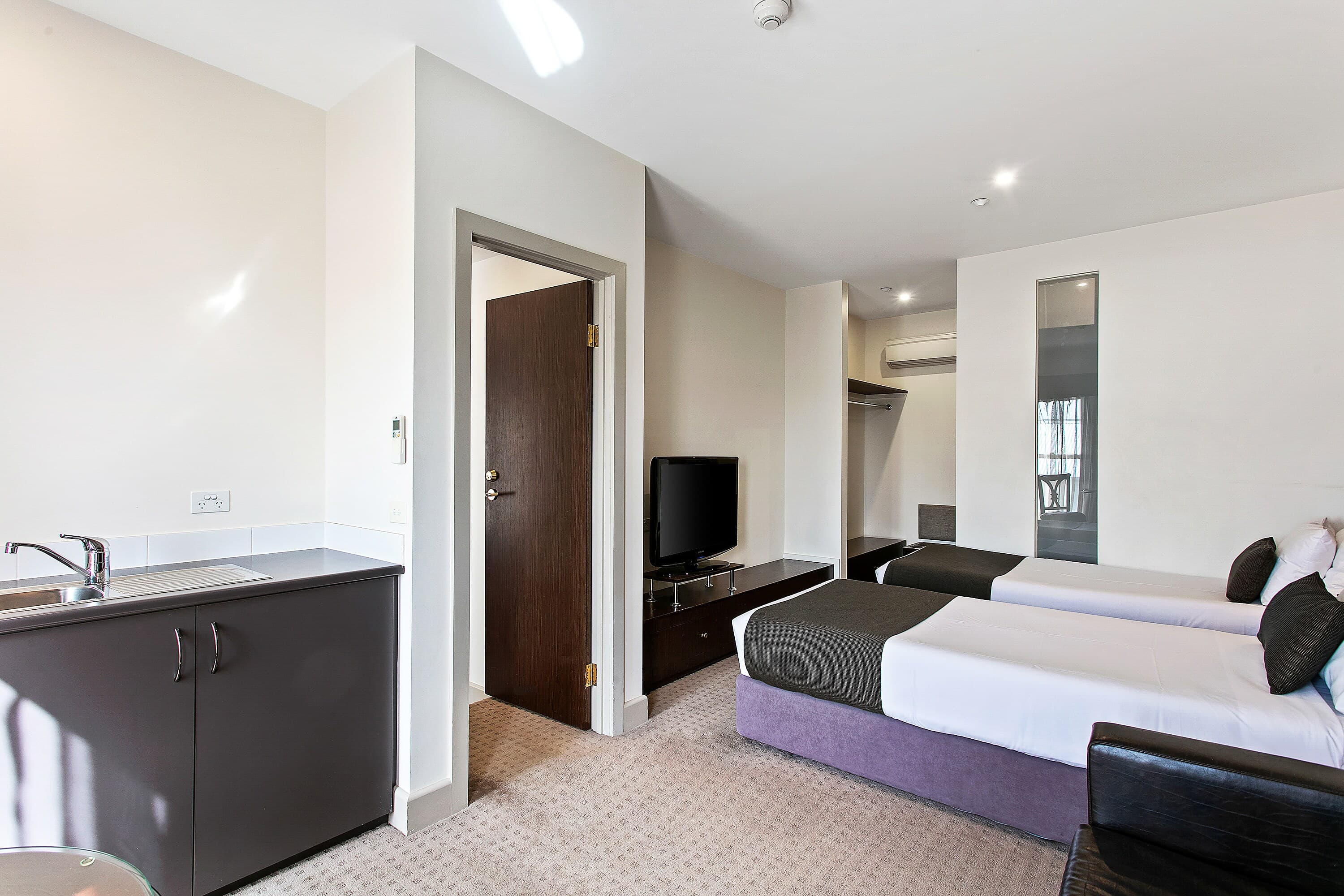 Quality Inn Heritage on Lydiard - Image 4