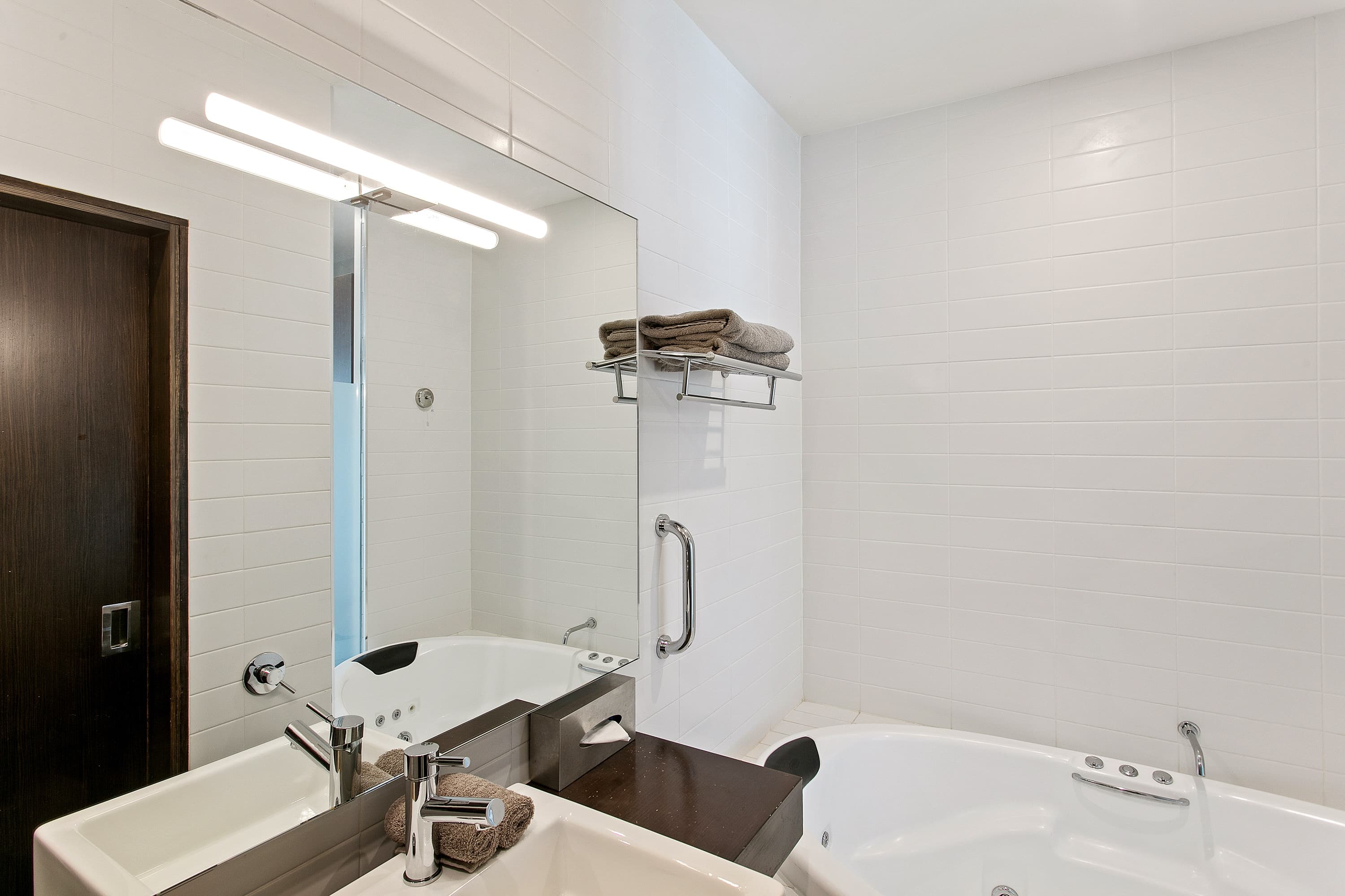 Quality Inn Heritage on Lydiard - Image 3