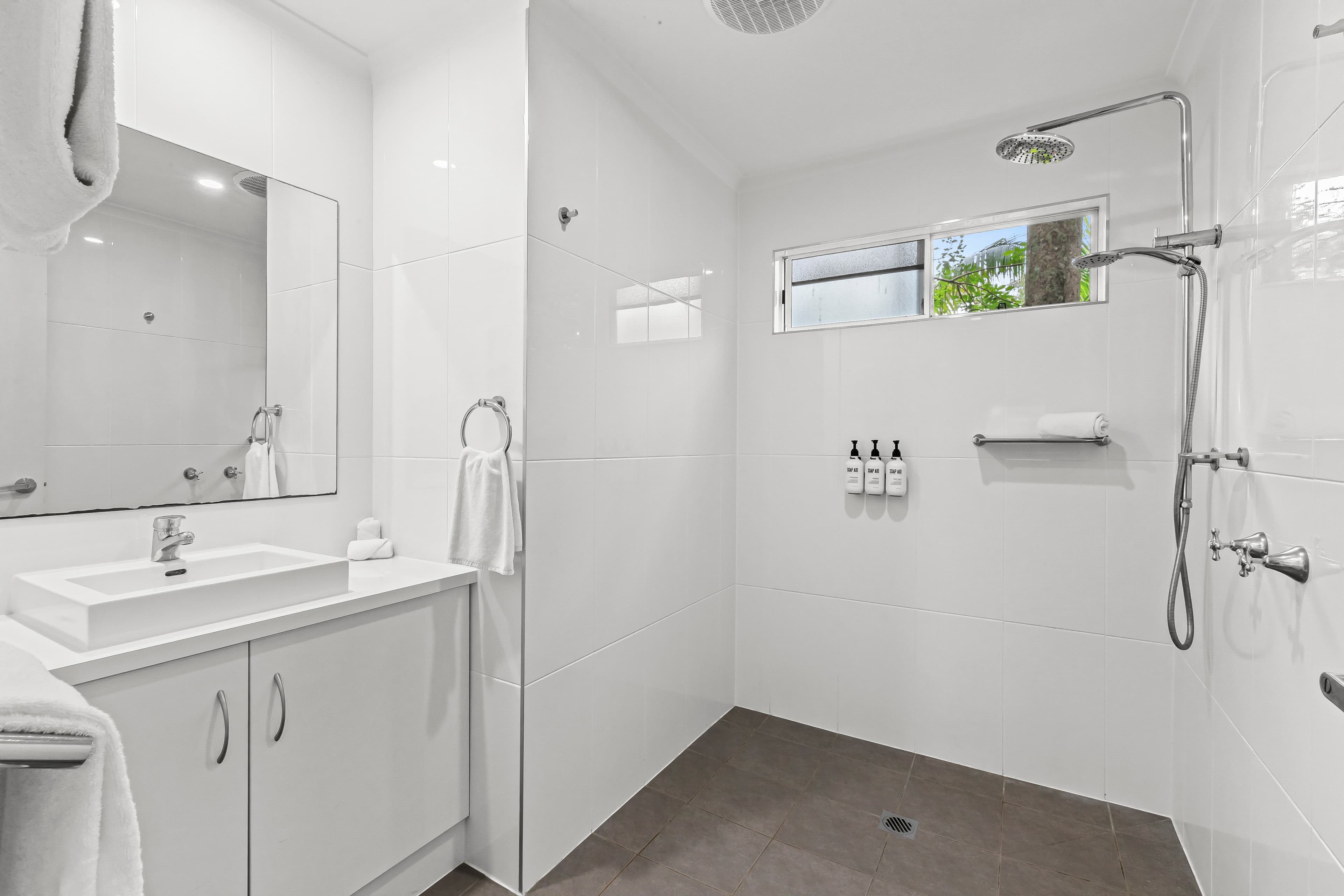 Comfort Resort Blue Pacific — 16