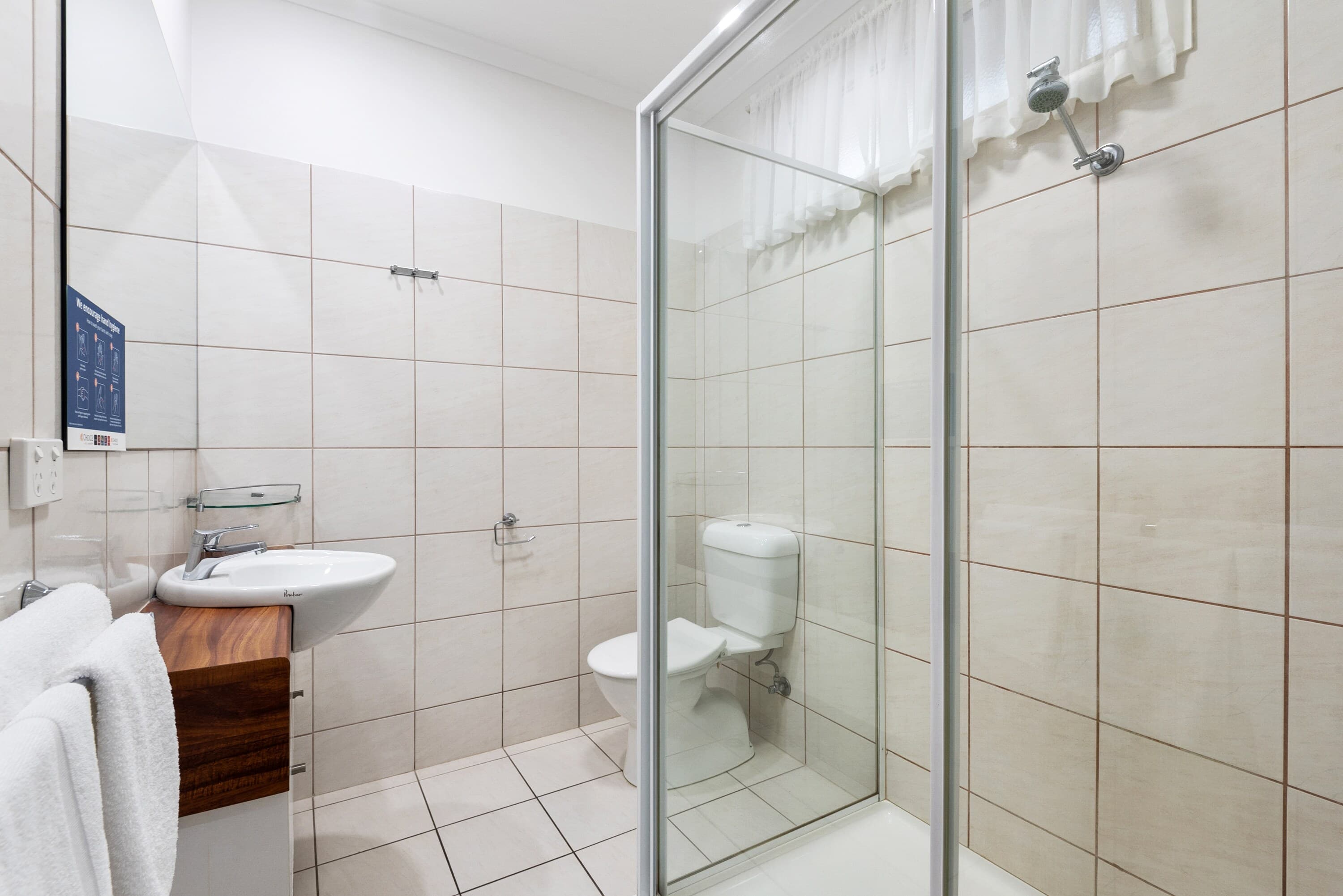 Comfort Inn Deakin Palms — 12
