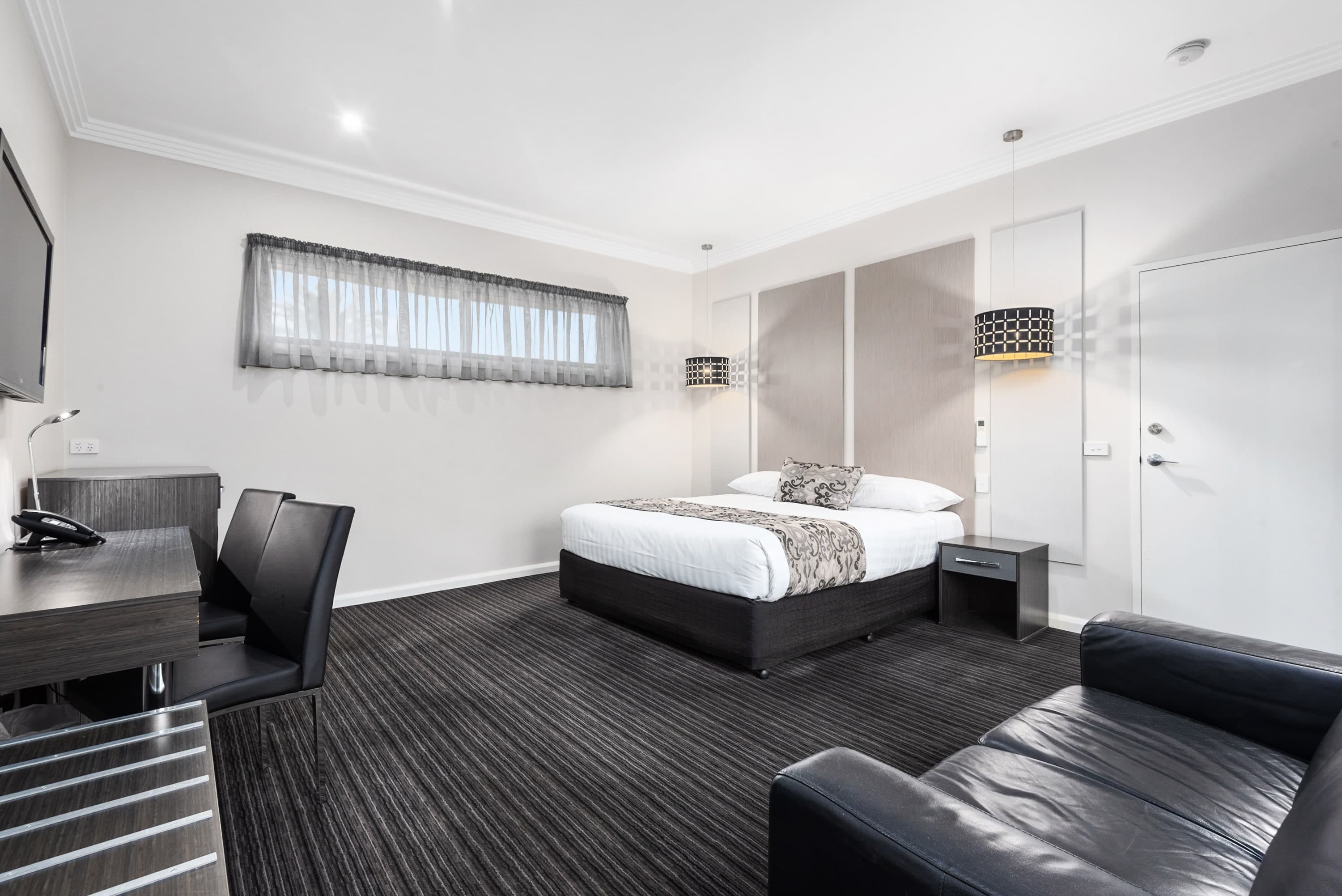 Comfort Inn Deakin Palms — 6