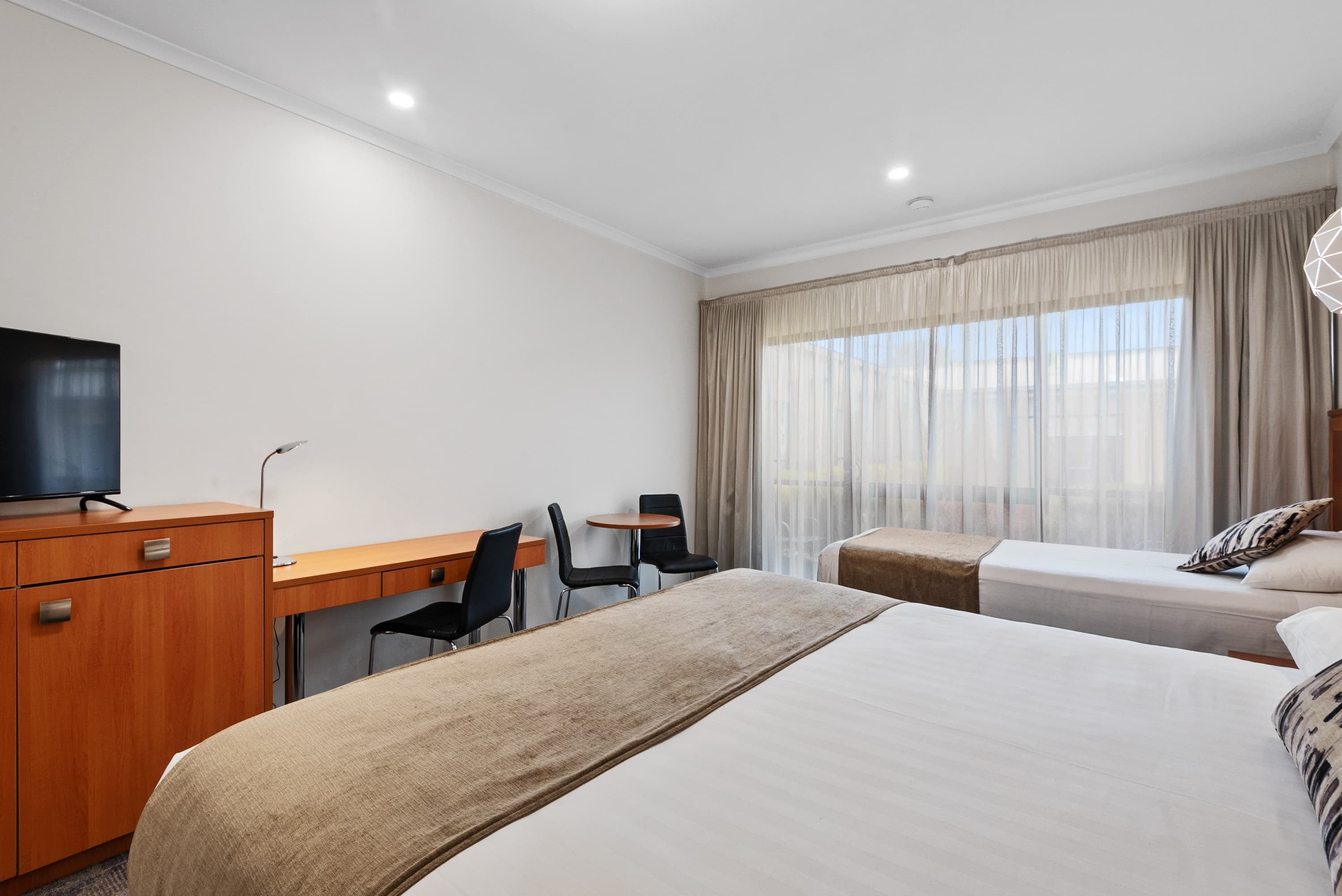 Comfort Inn Deakin Palms — 23