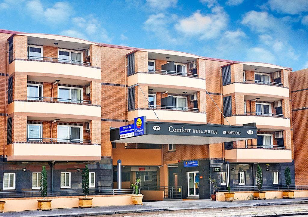 Comfort Inn & Suites Burwood - Image 1