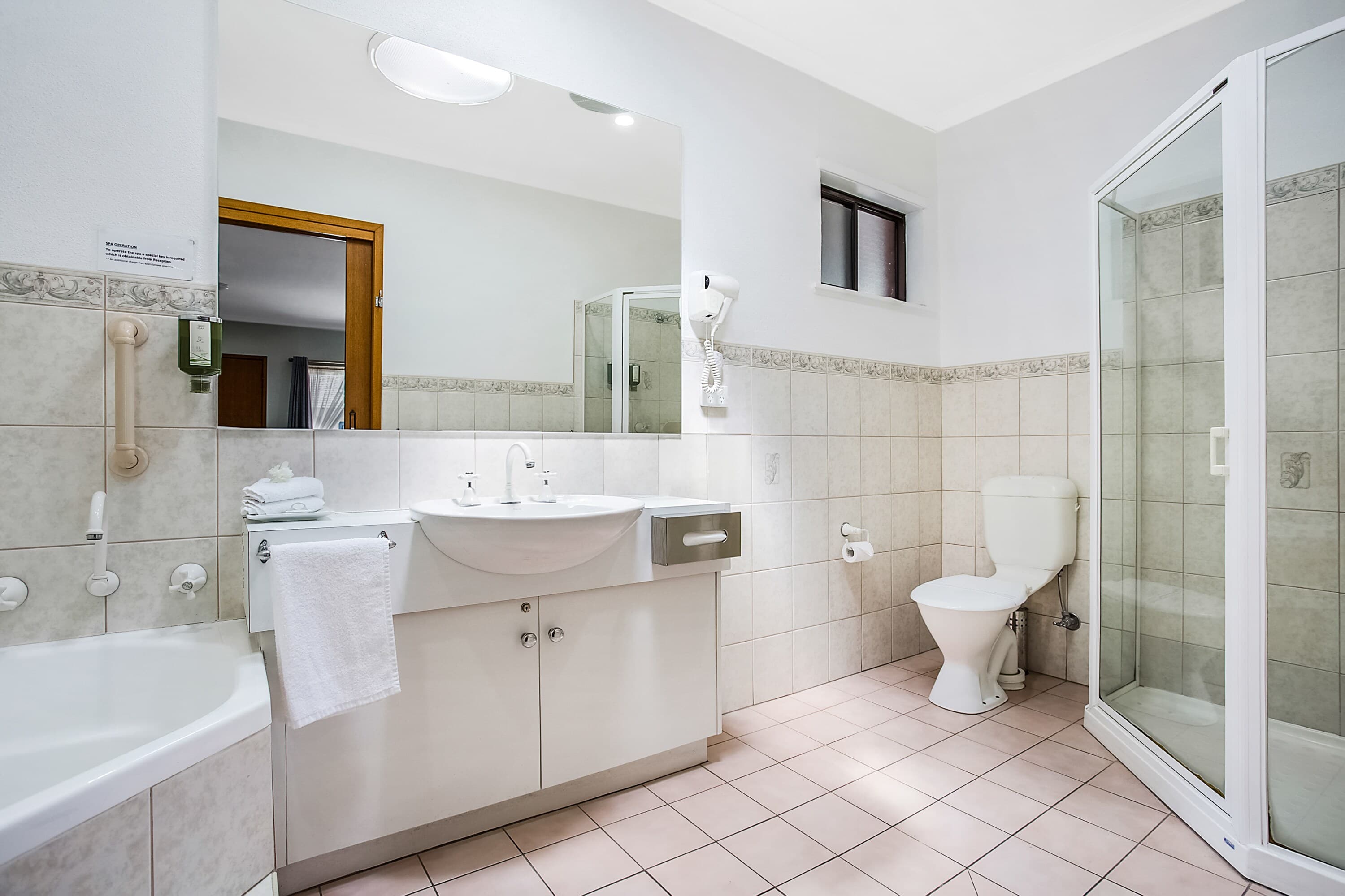 Comfort Inn May Park — 18