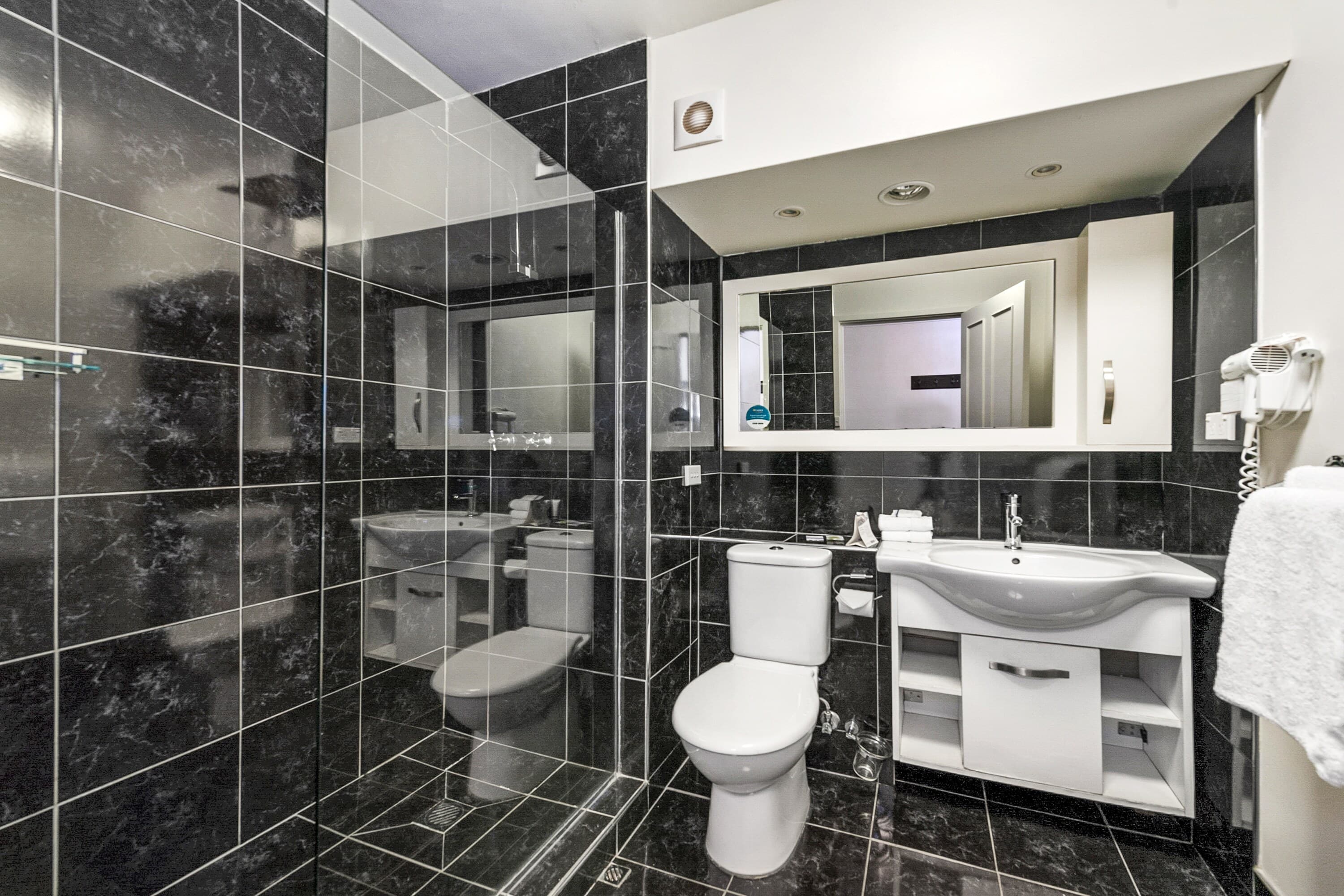 Quality Hotel Colonial Launceston - Image 3