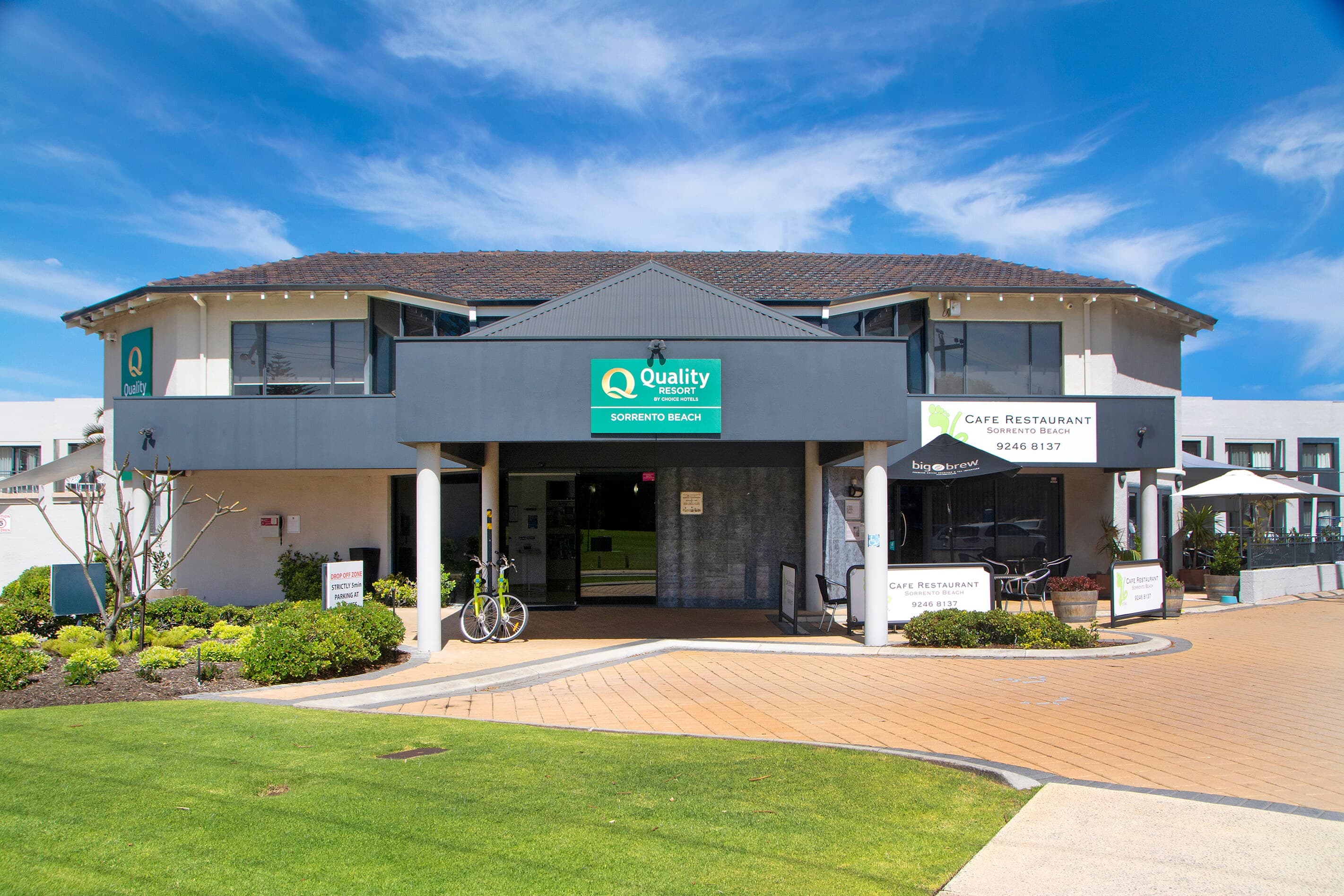 Quality Resort Sorrento Beach - Image 1