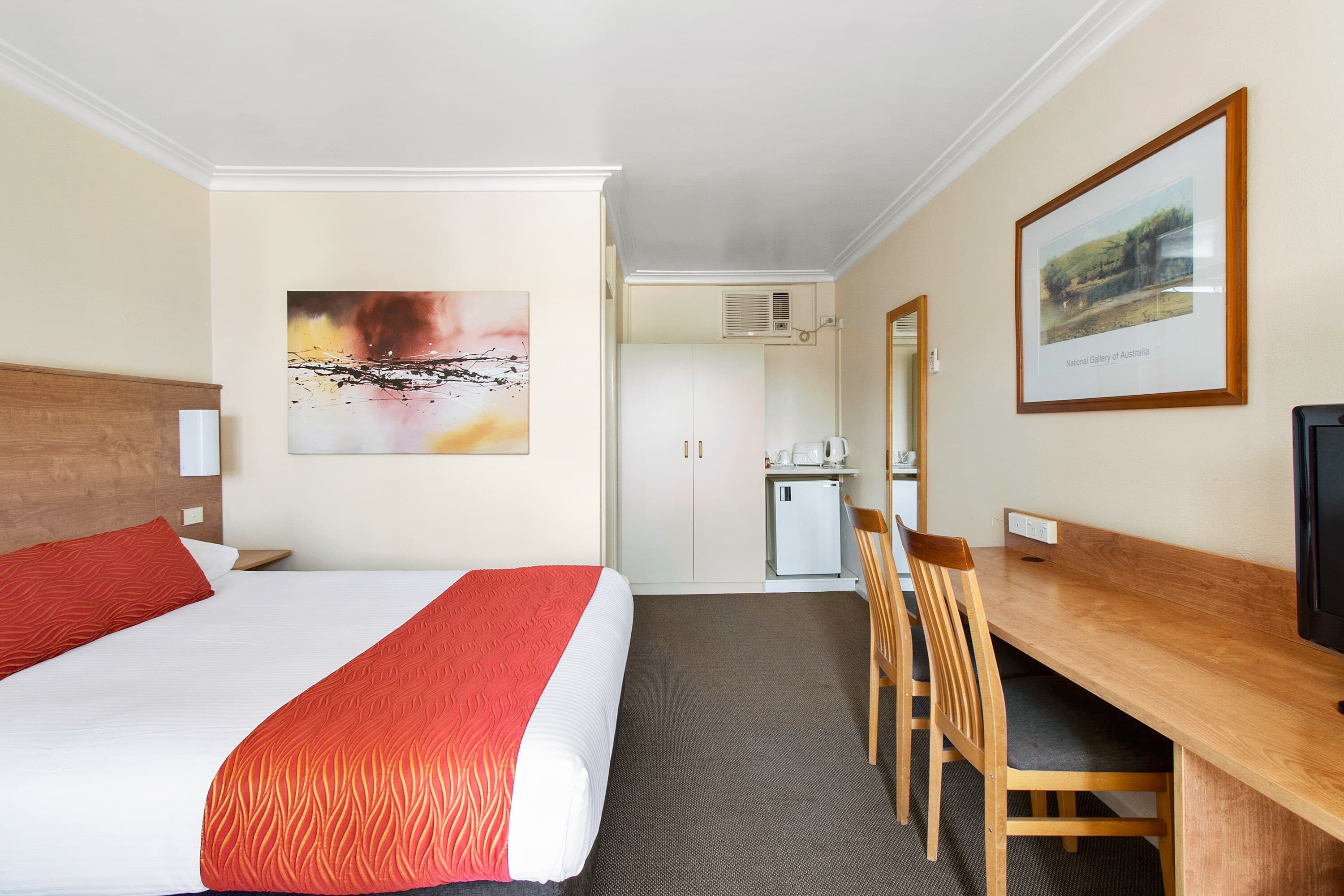 Econo Lodge Griffith Motor Inn — 6
