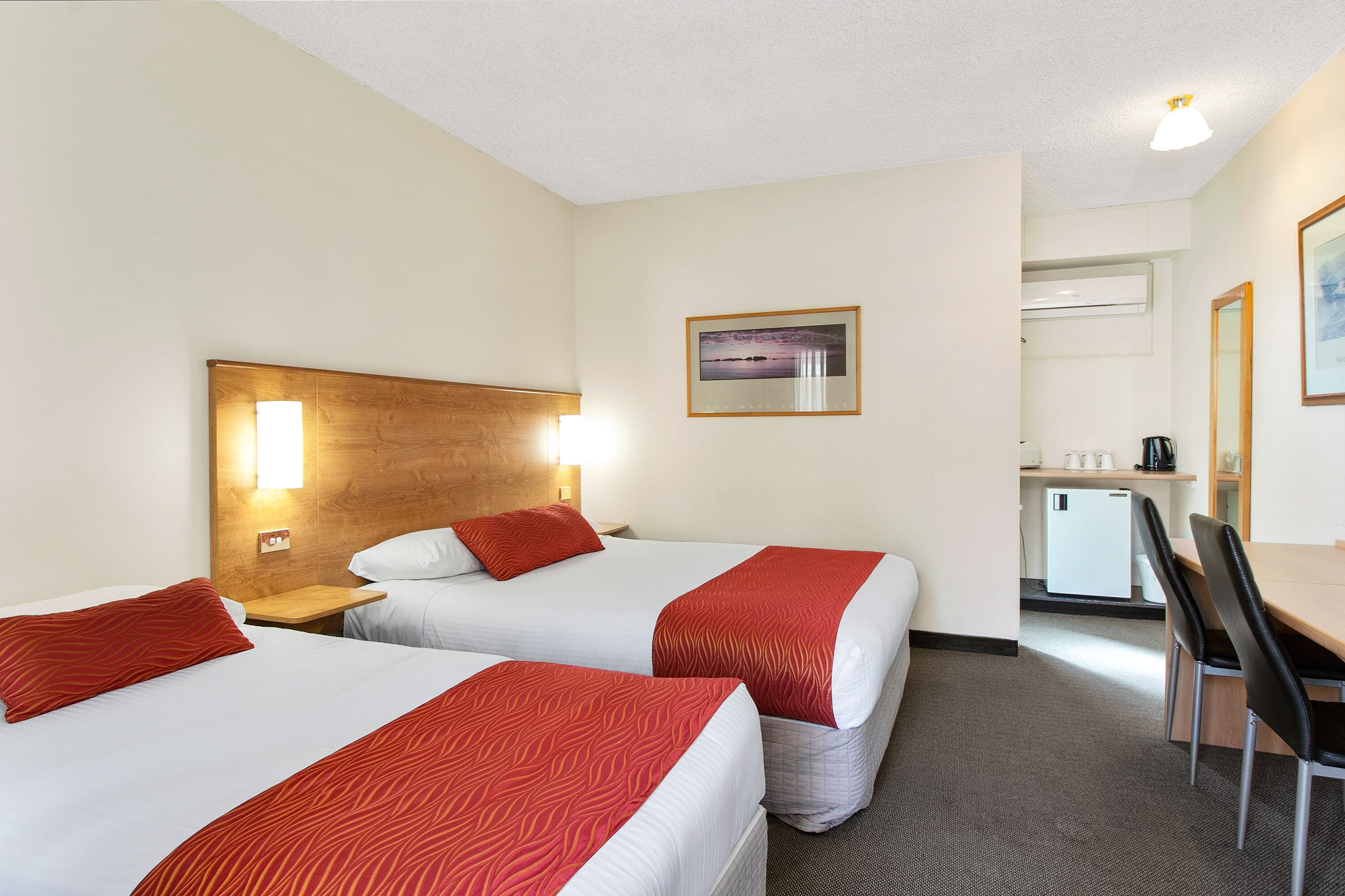Econo Lodge Griffith Motor Inn — 8