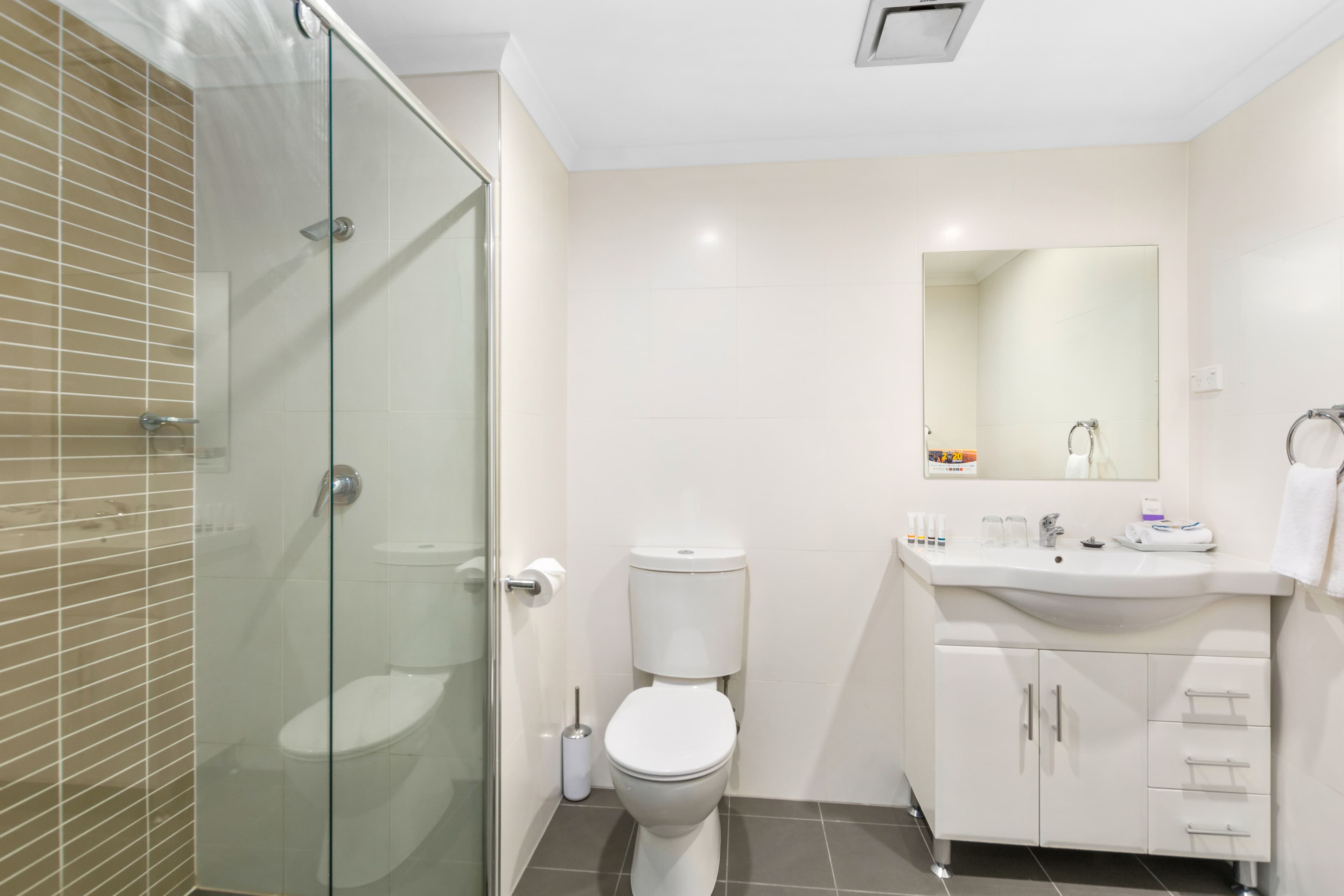 Quality Suites Pioneer Sands — 10