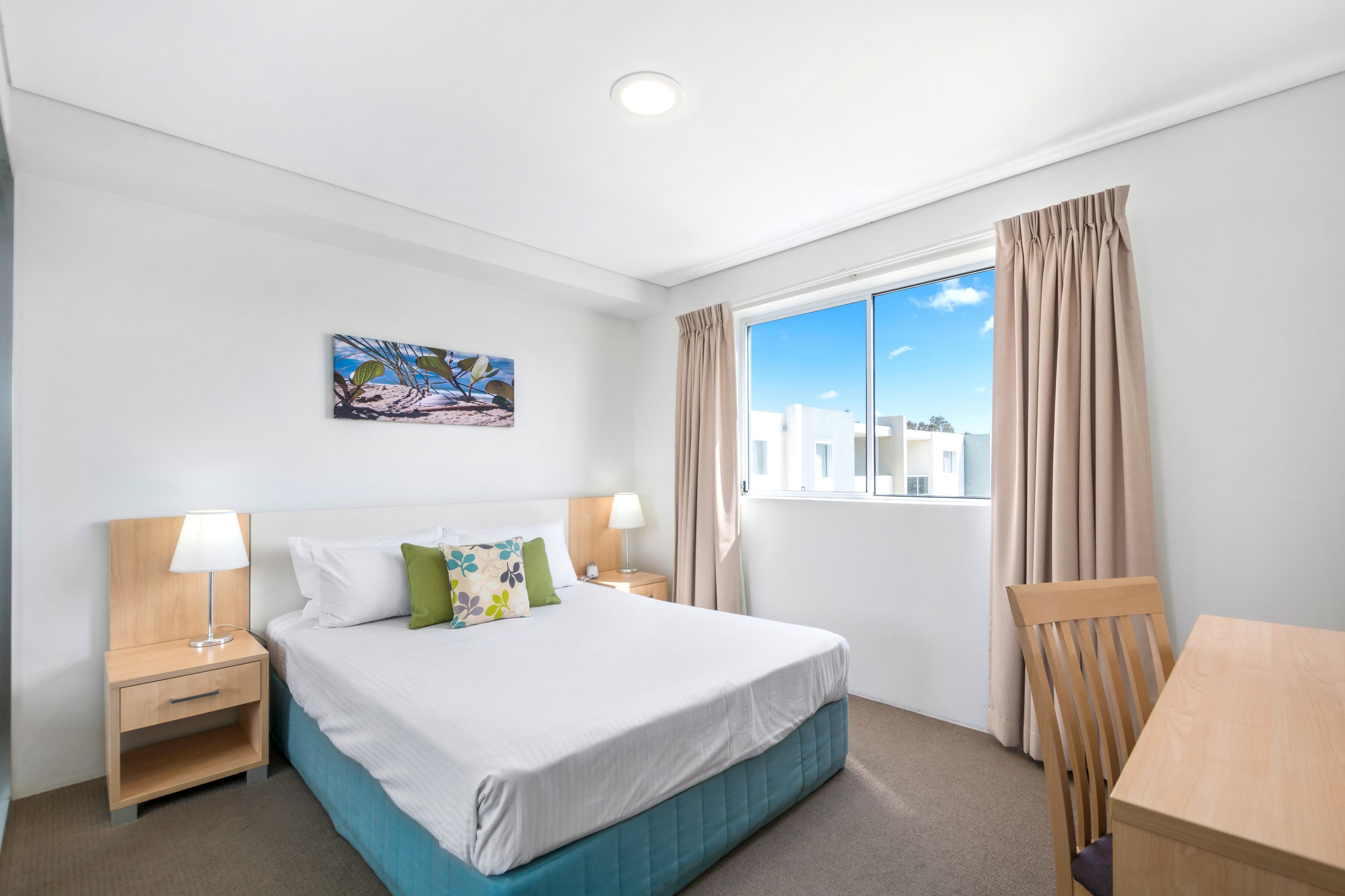 Quality Suites Pioneer Sands - Image 4