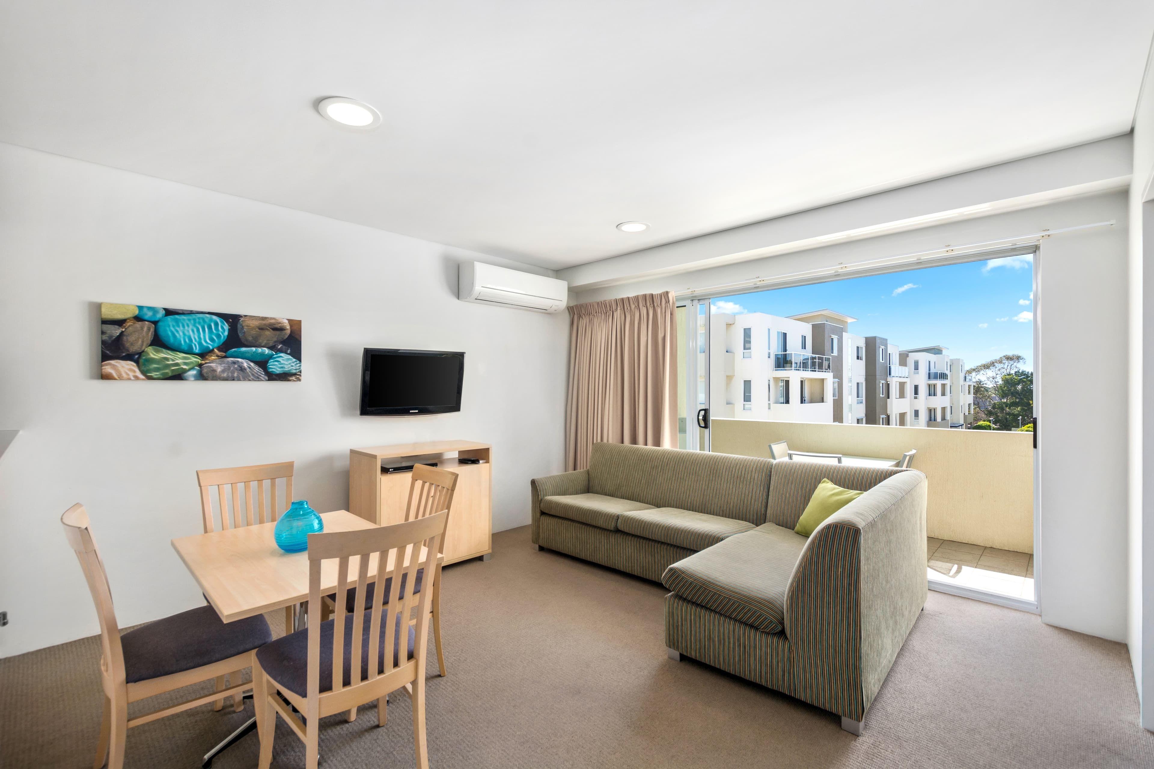 Quality Suites Pioneer Sands — 6