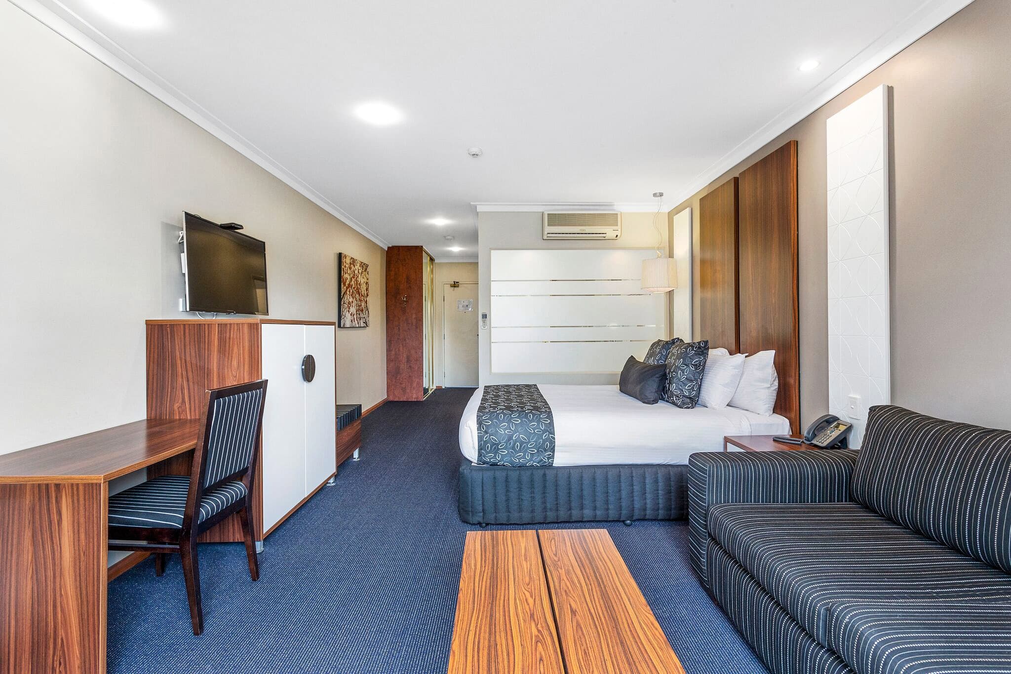 Quality Hotel Taylors Lakes — 8
