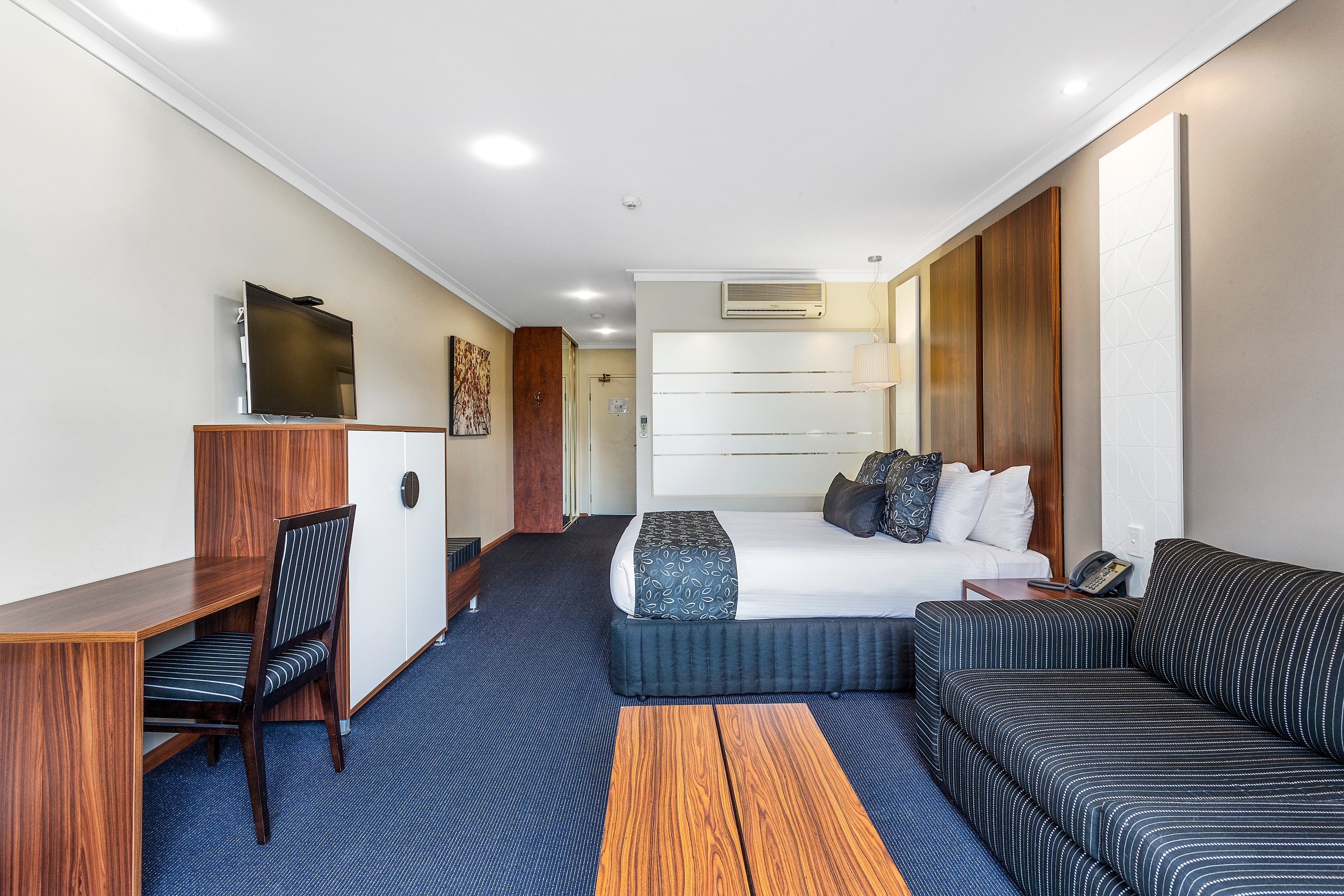Quality Hotel Taylors Lakes — 10